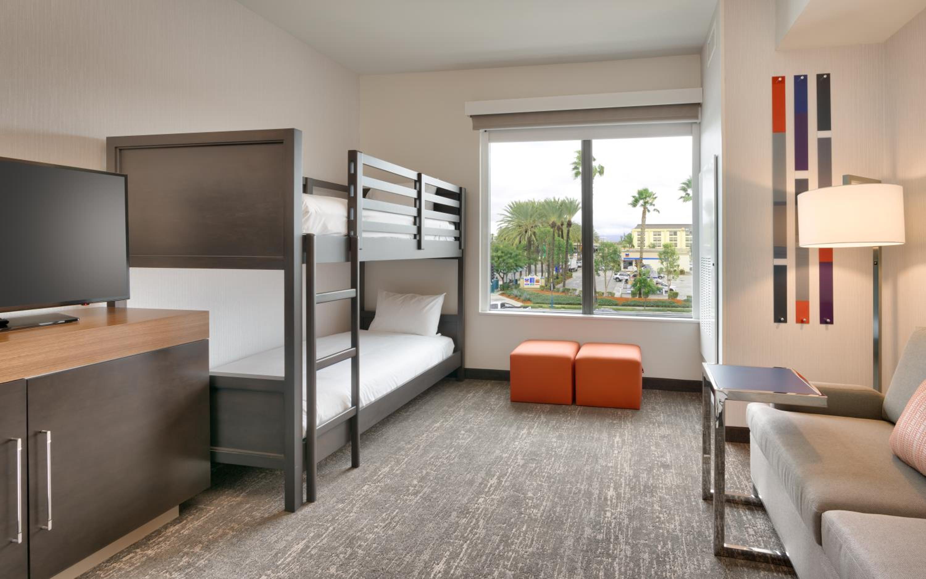 One-Bedroom Family Suite - Non-Smoking