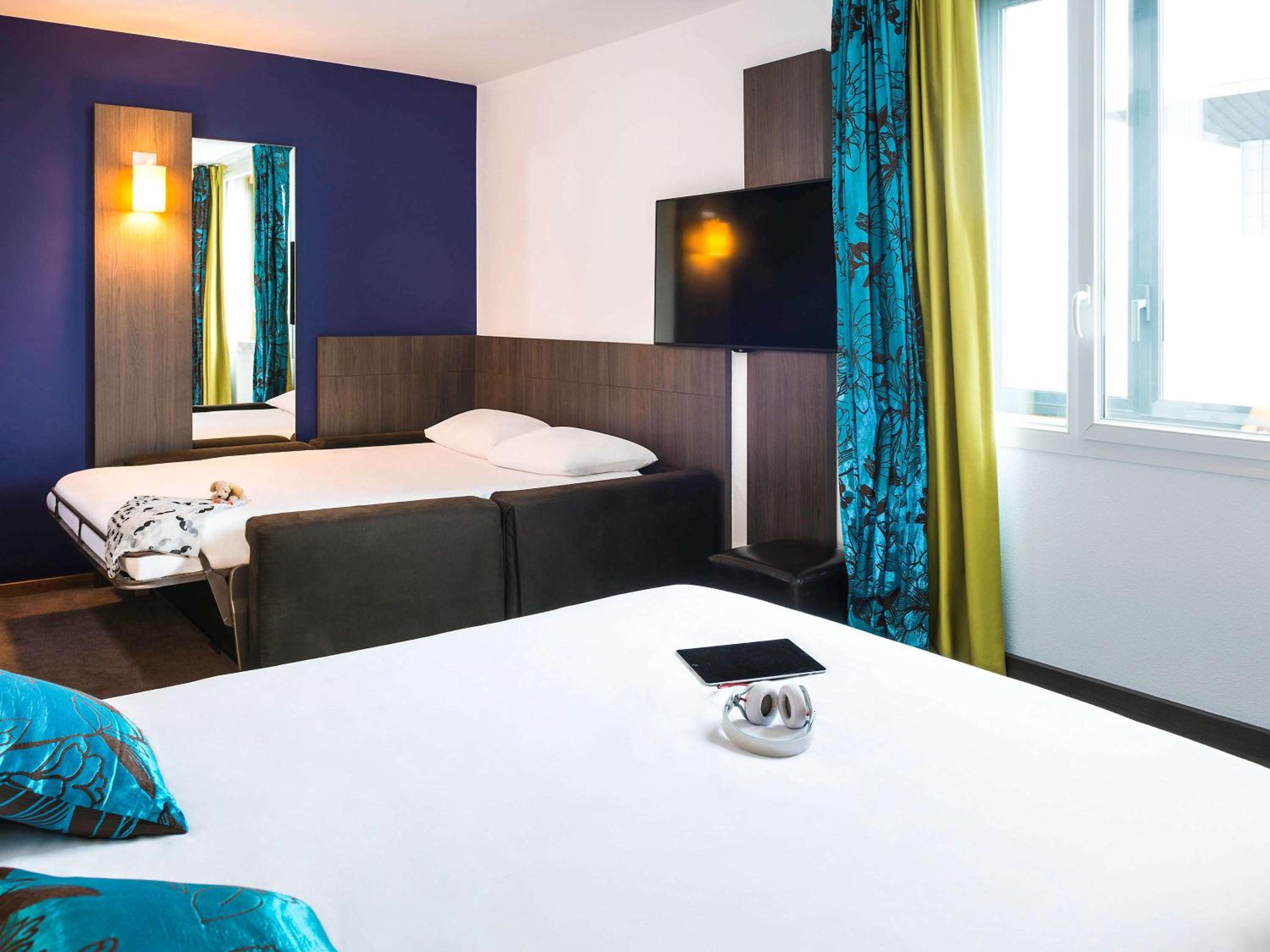 Junior Suite with Queen Bed and Sofa Bed