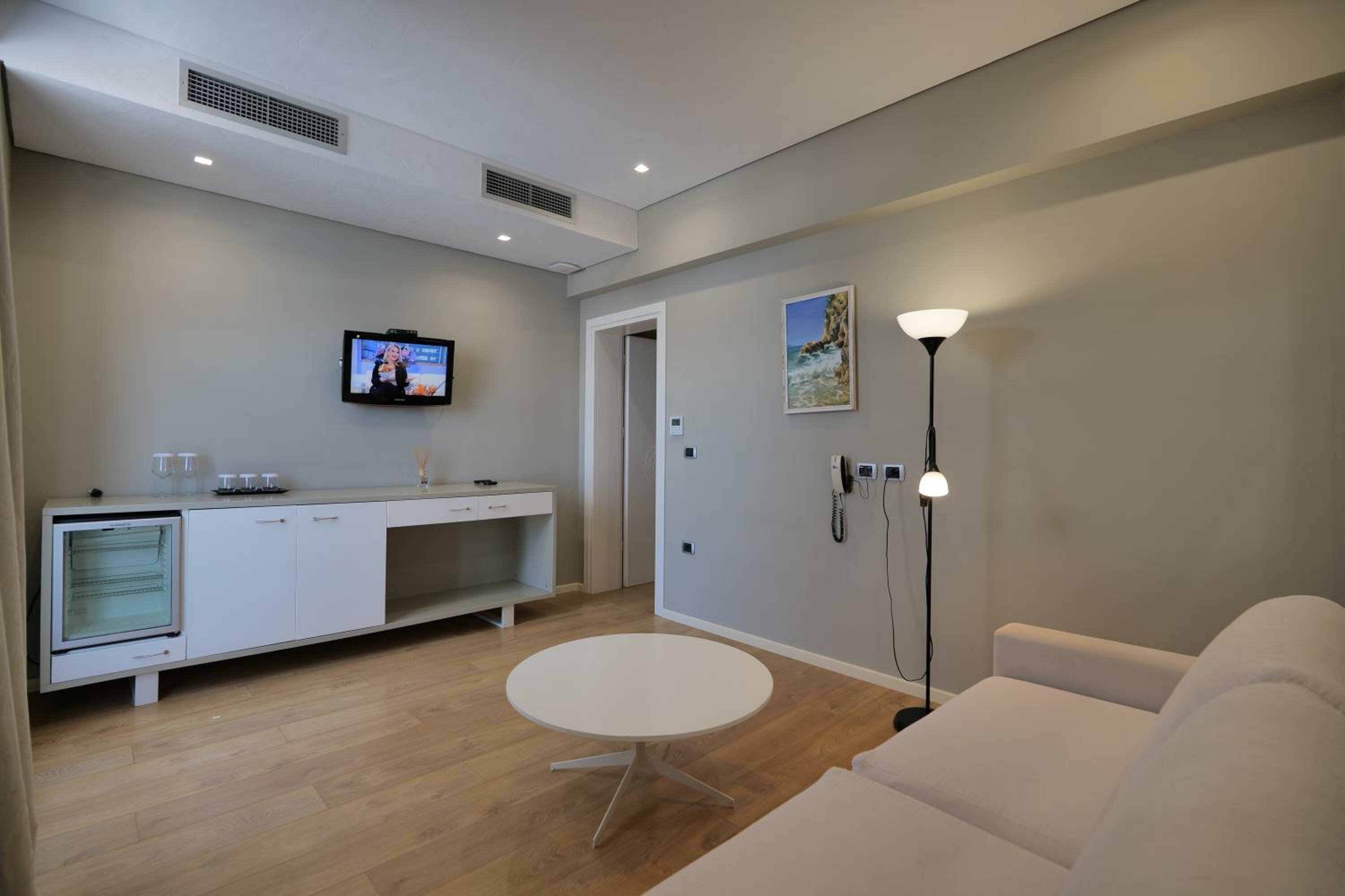 Suite With Terrace And Sea View