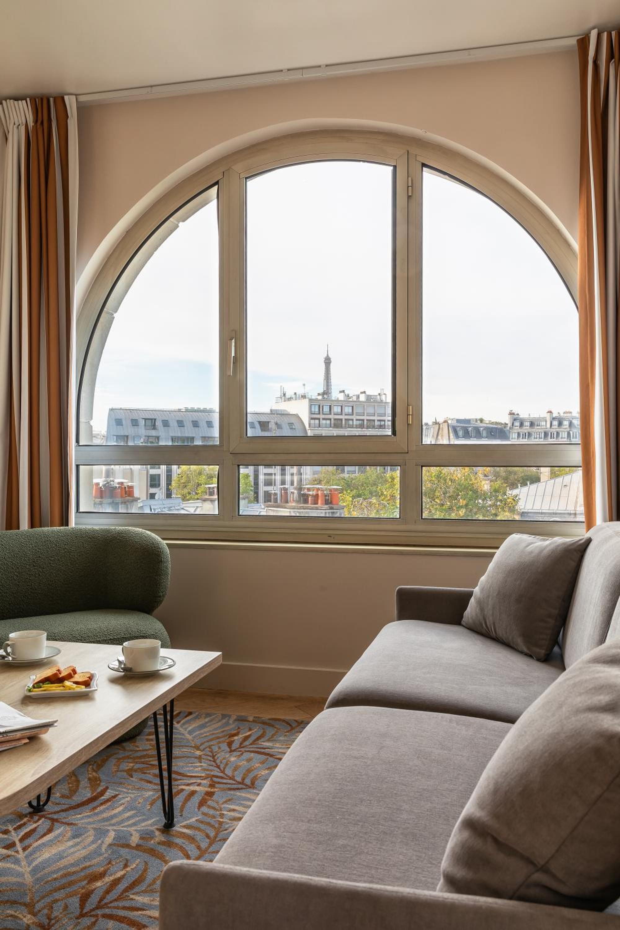 Junior Suite with Terrace and Eiffel Tower View