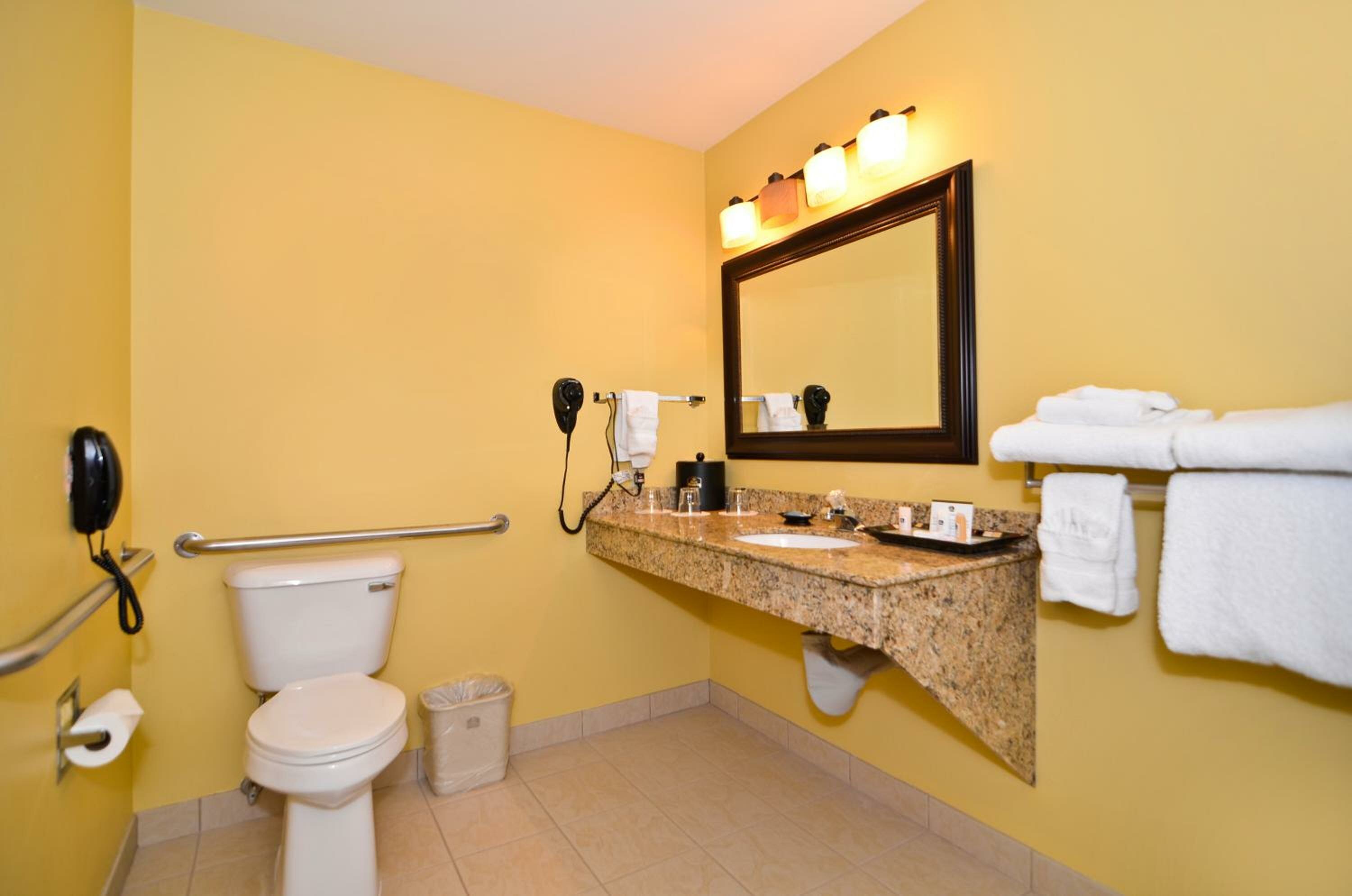 King Suite with Spa Bath and Fireplace - Non-Smoking