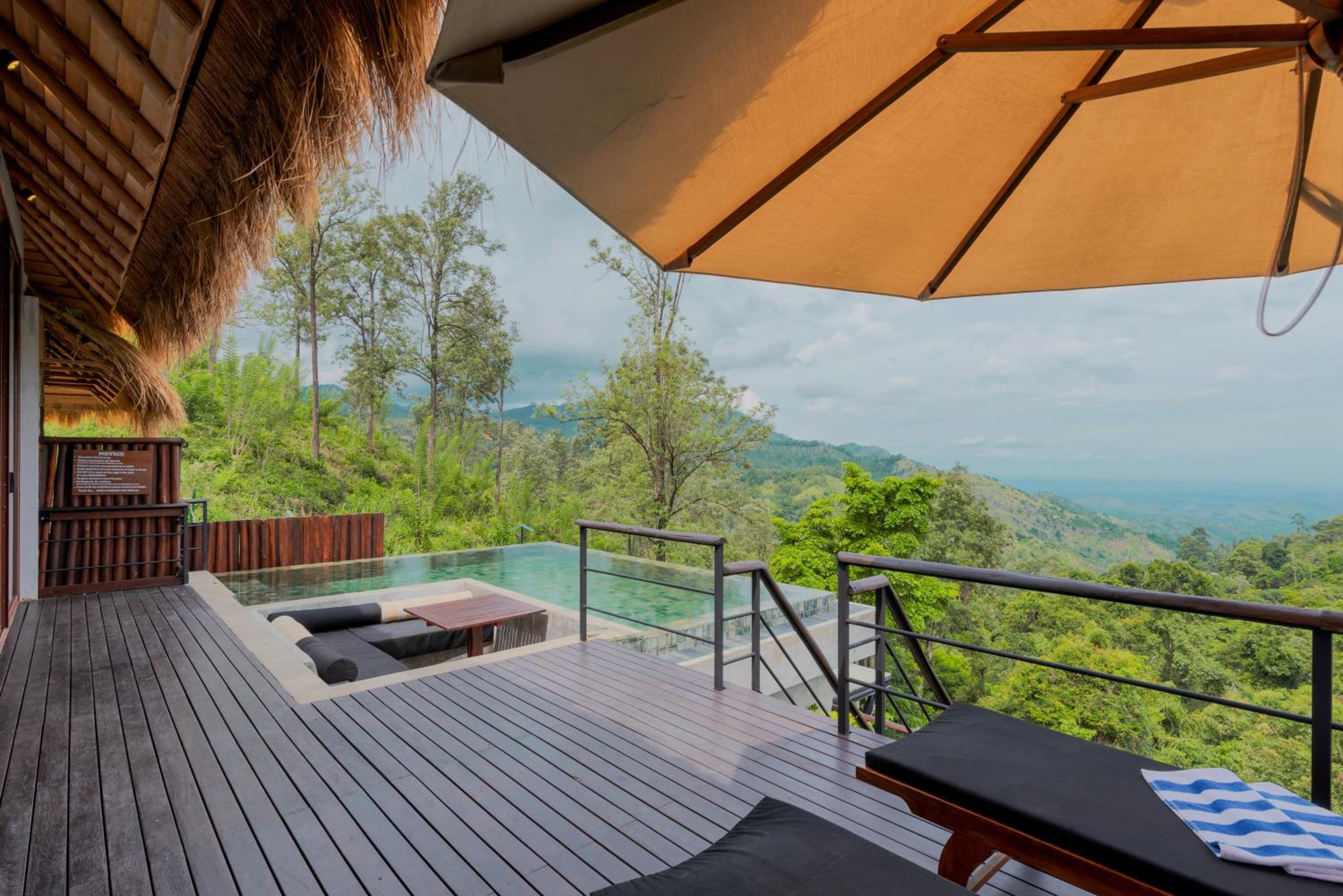 Grand Executive Suite with Plunge Pool