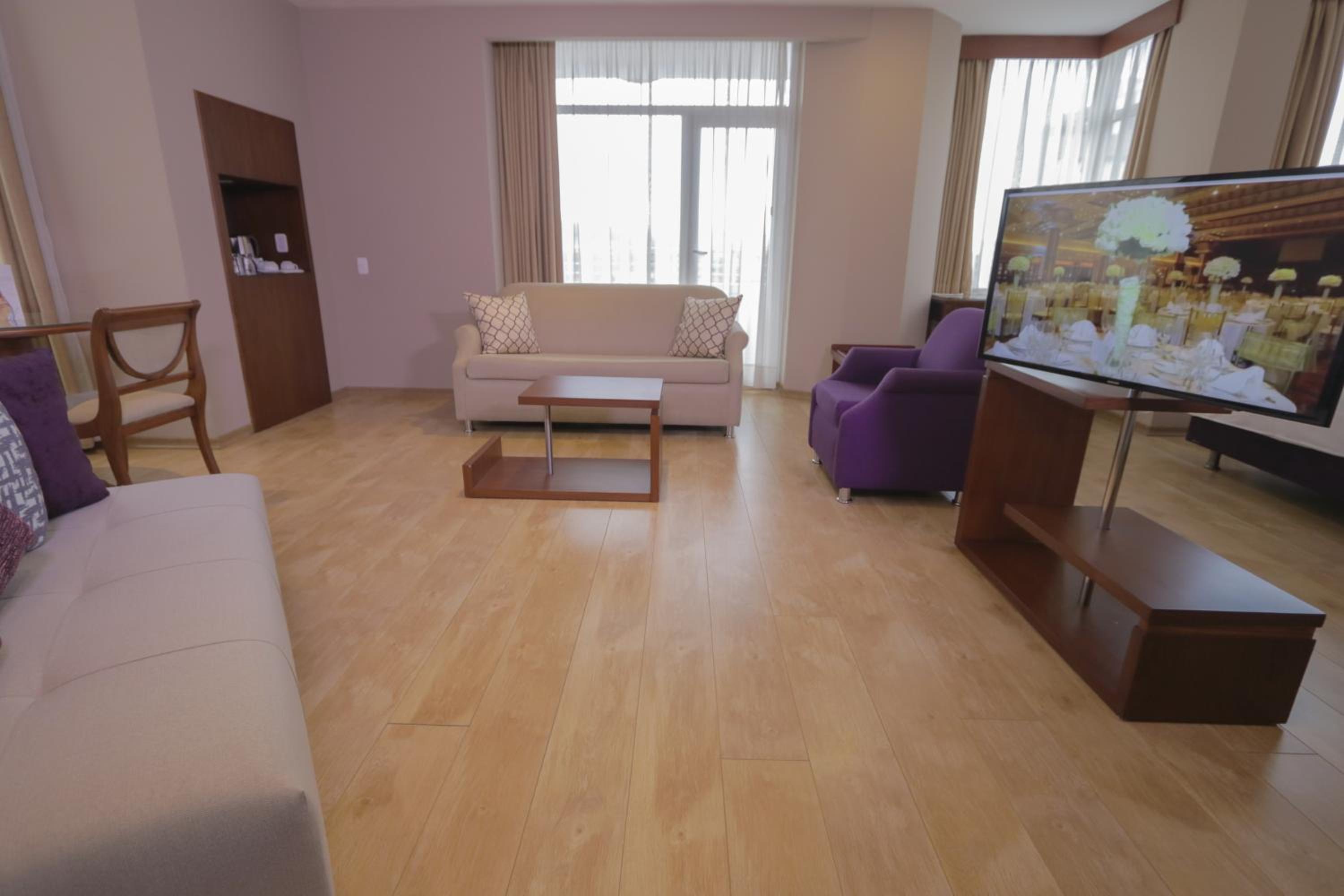Superior Suite with 2 Single Beds