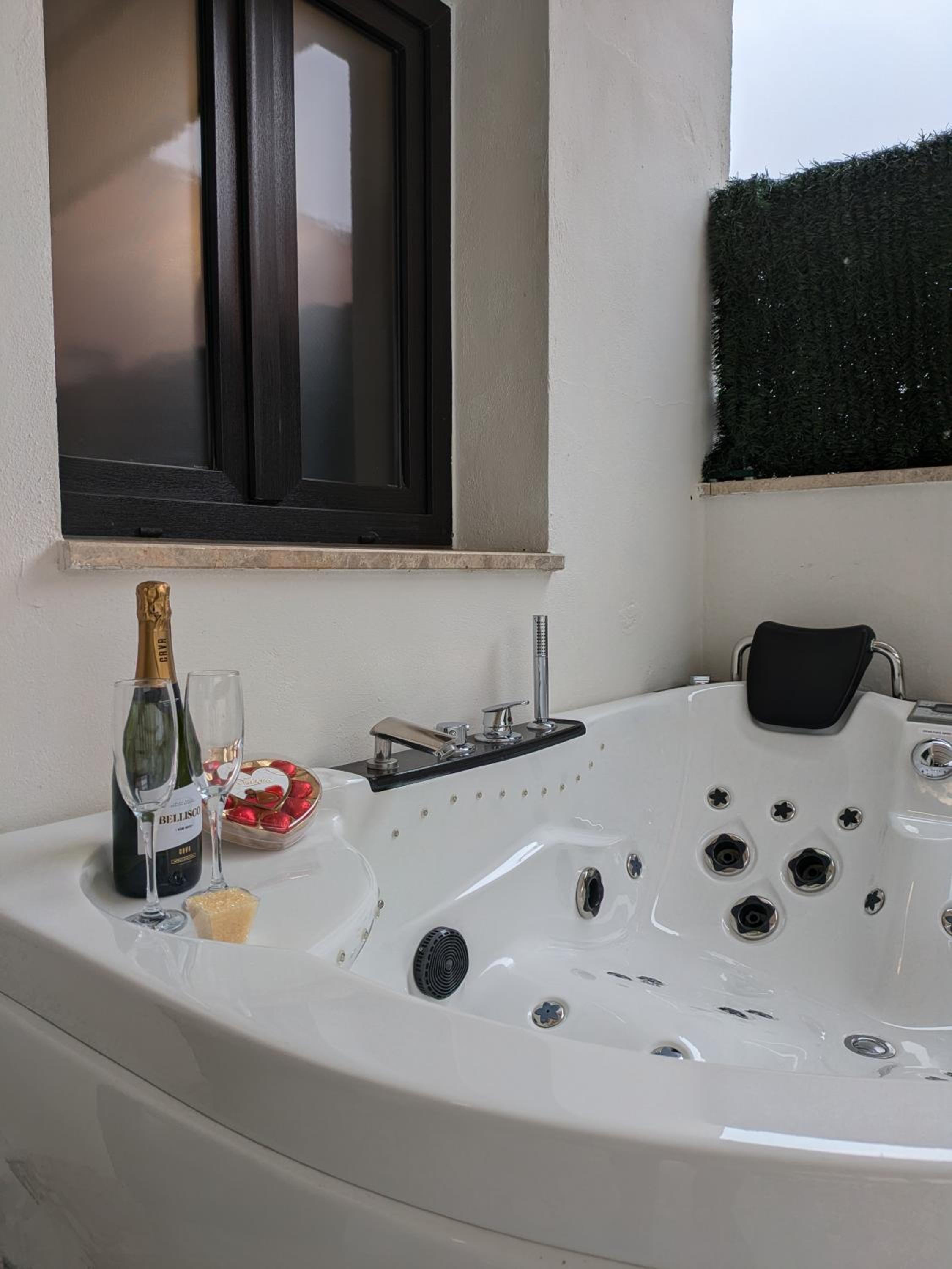 Suite with Jacuzzi in the Terrace