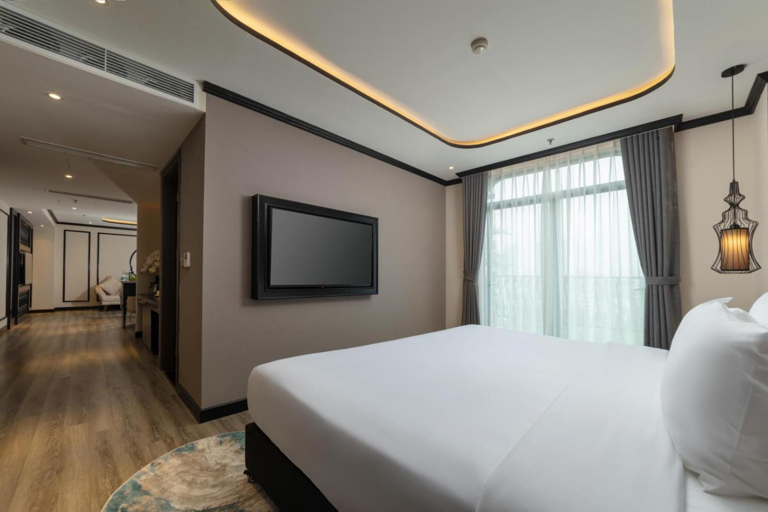 Junior Suite with Balcony