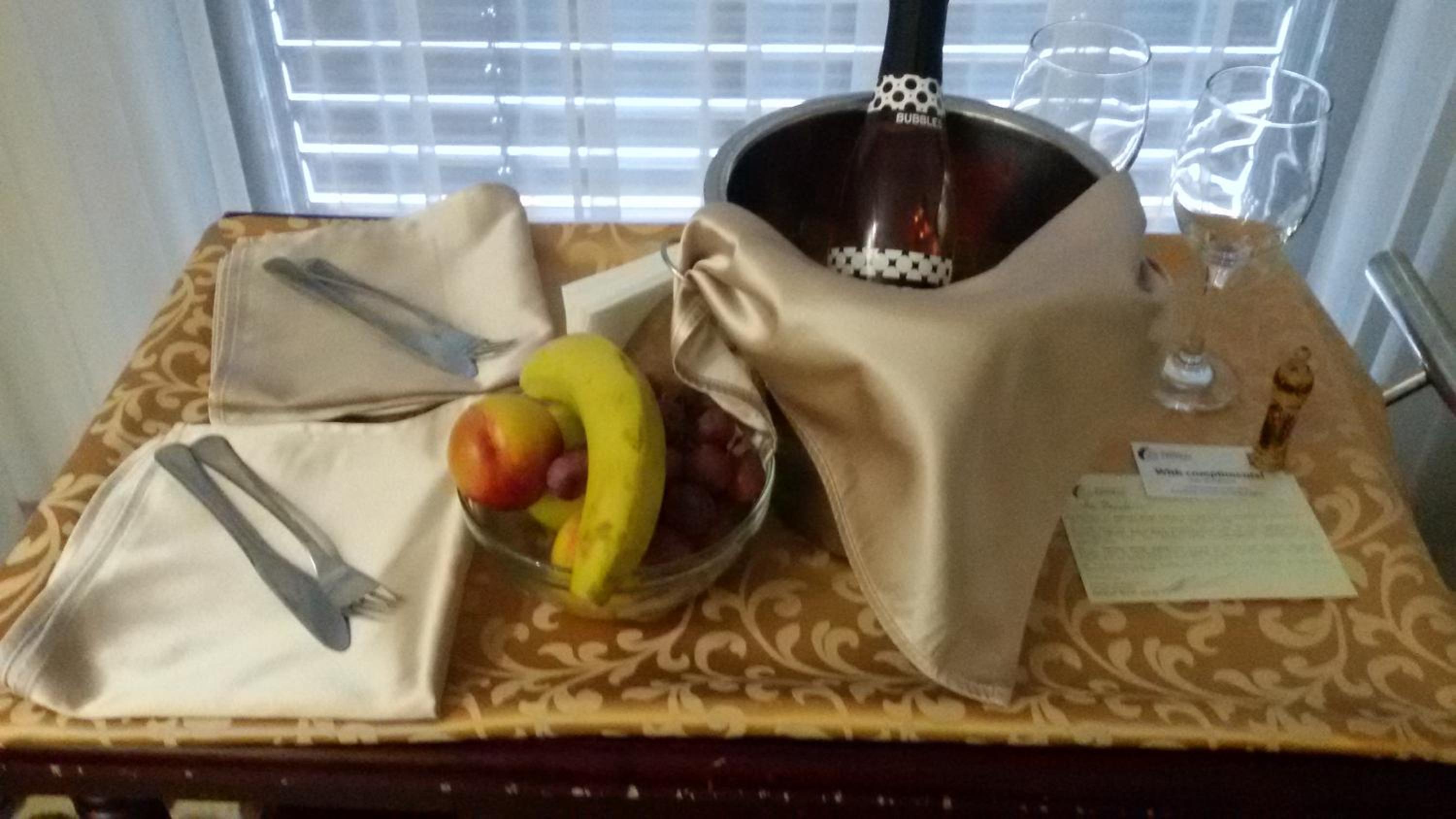 Superior One-Bedroom Apartment