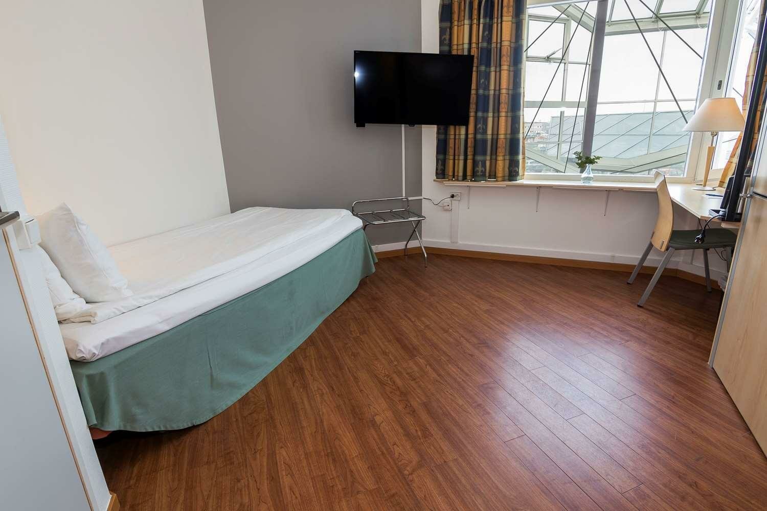 Standard Triple Room with Single Bed - Non-Smoking