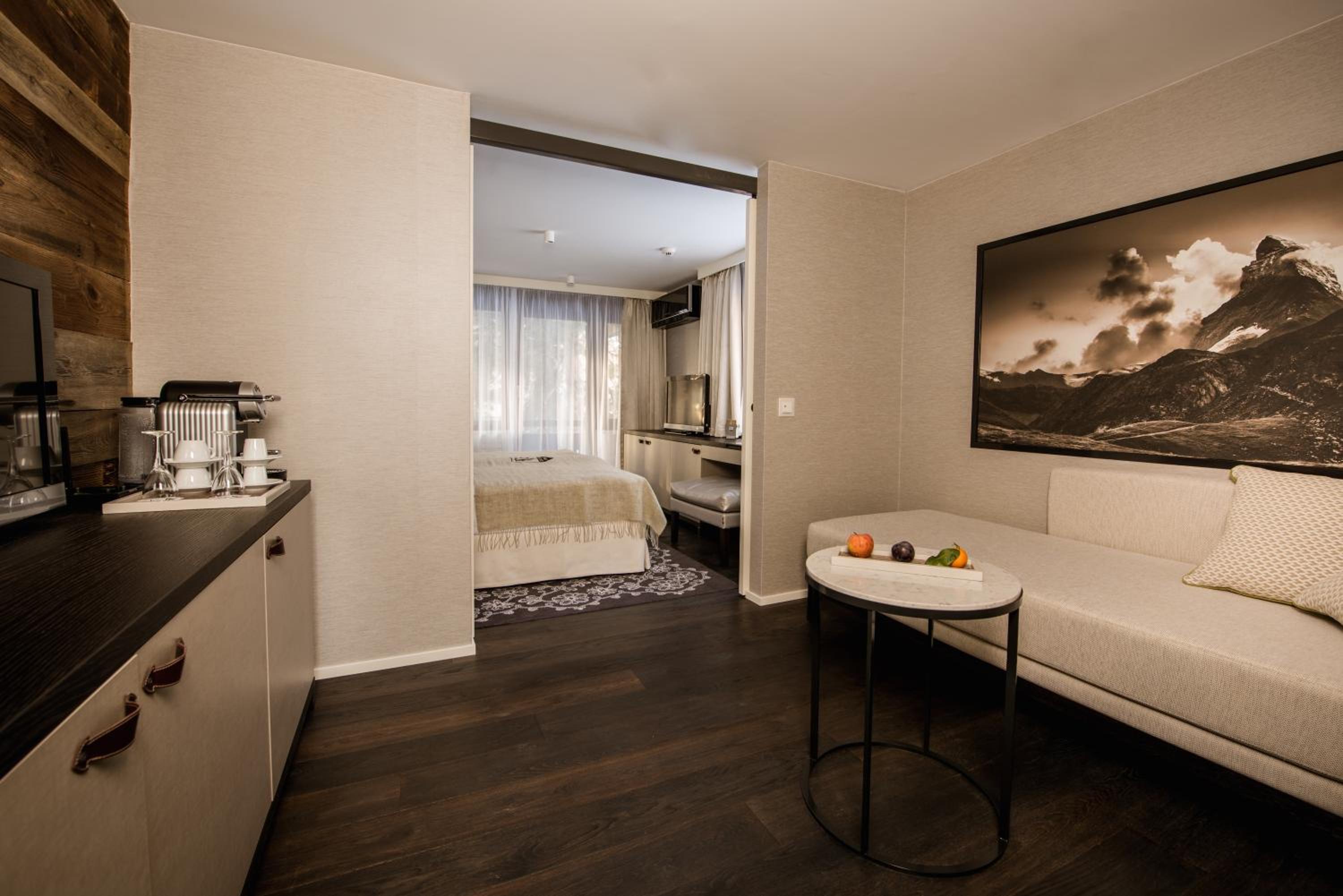 Design Superior Room (3 Adults)