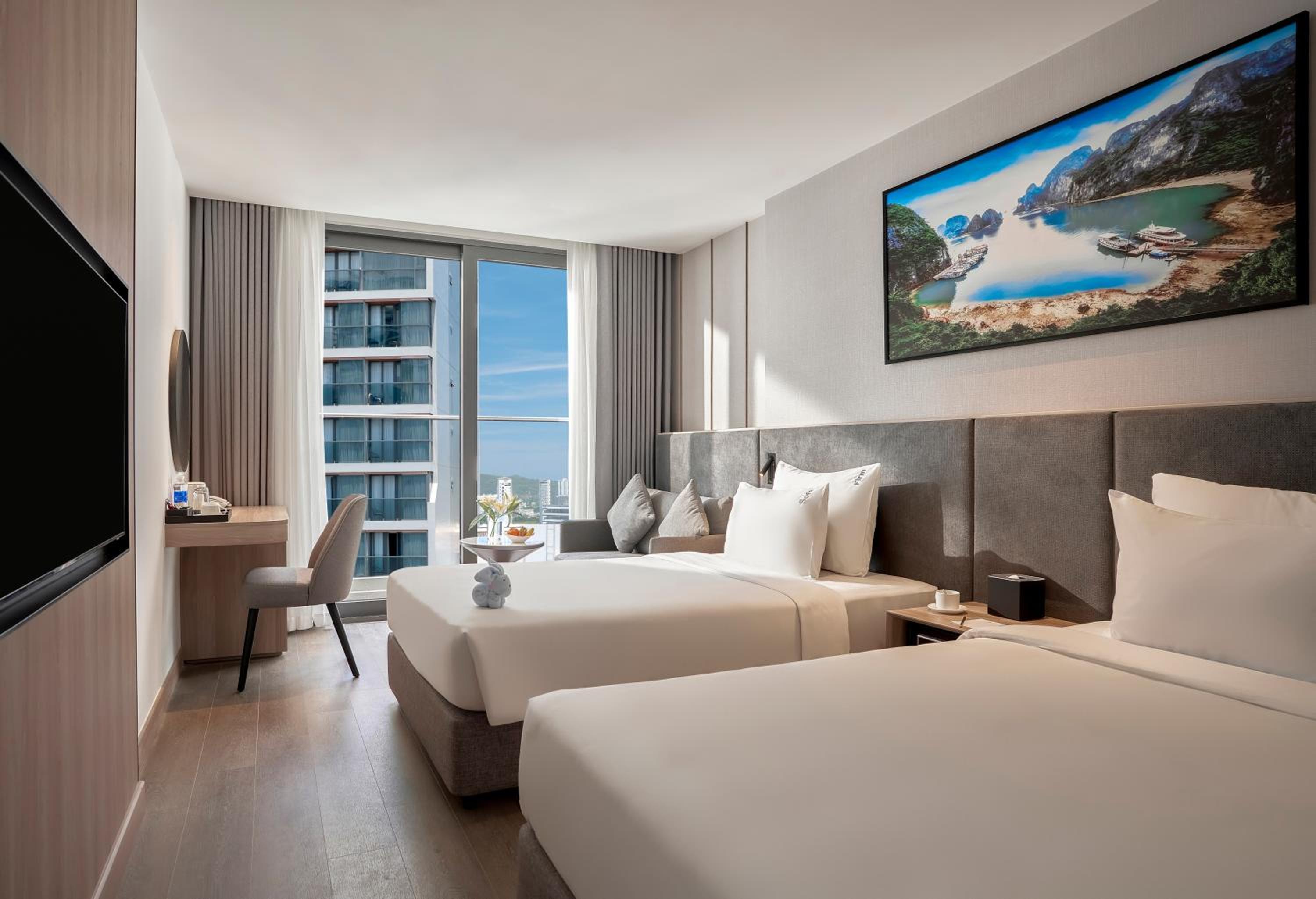 Double or Twin Room with City View