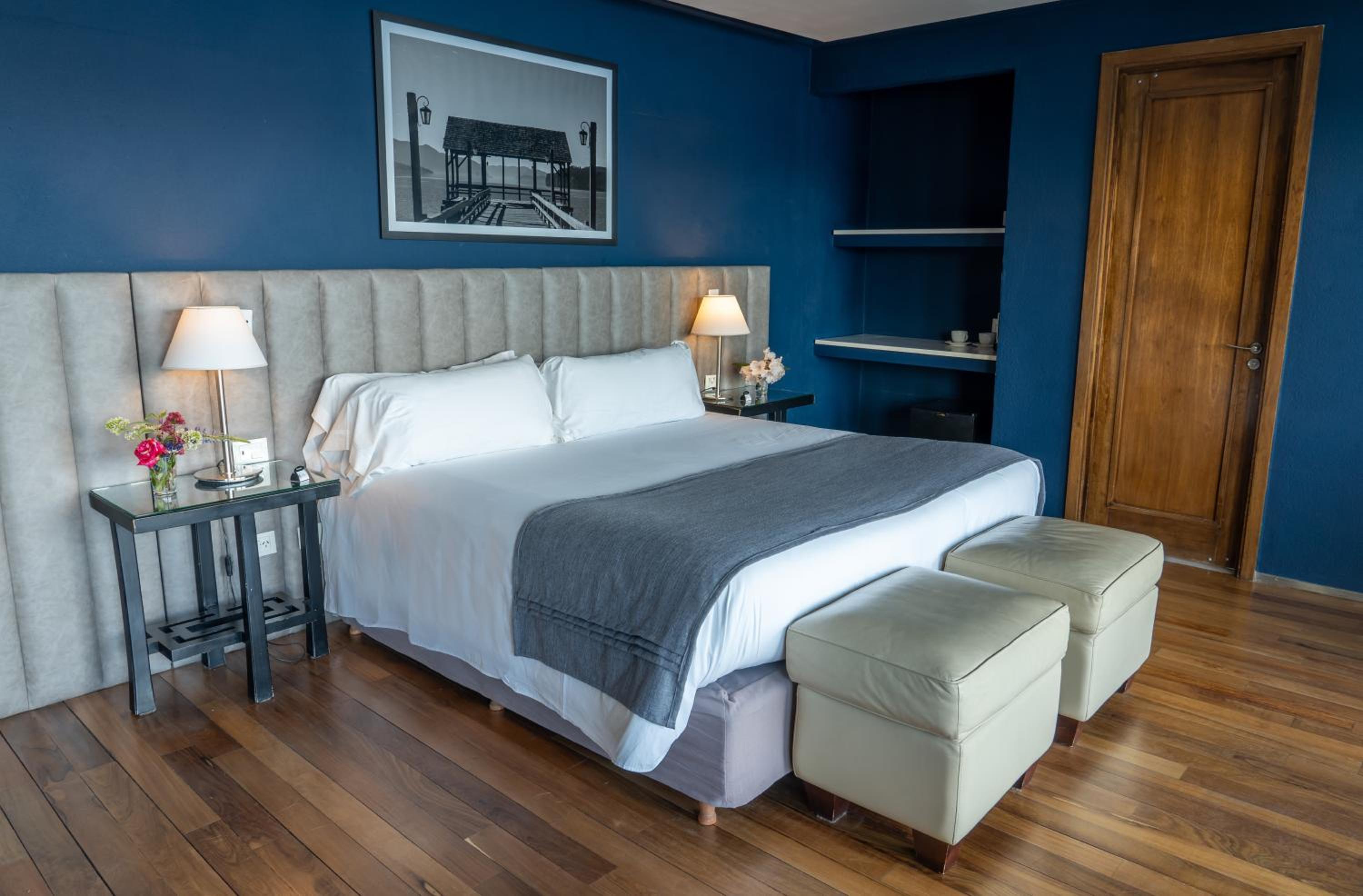 Deluxe Double Room with Lake View