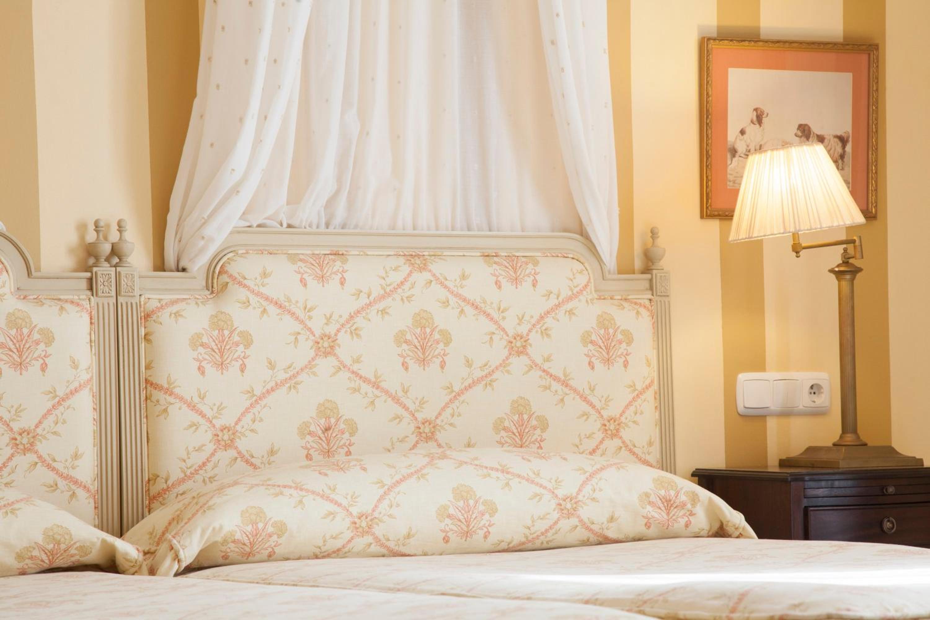 Double or Twin Room (1 Adult)