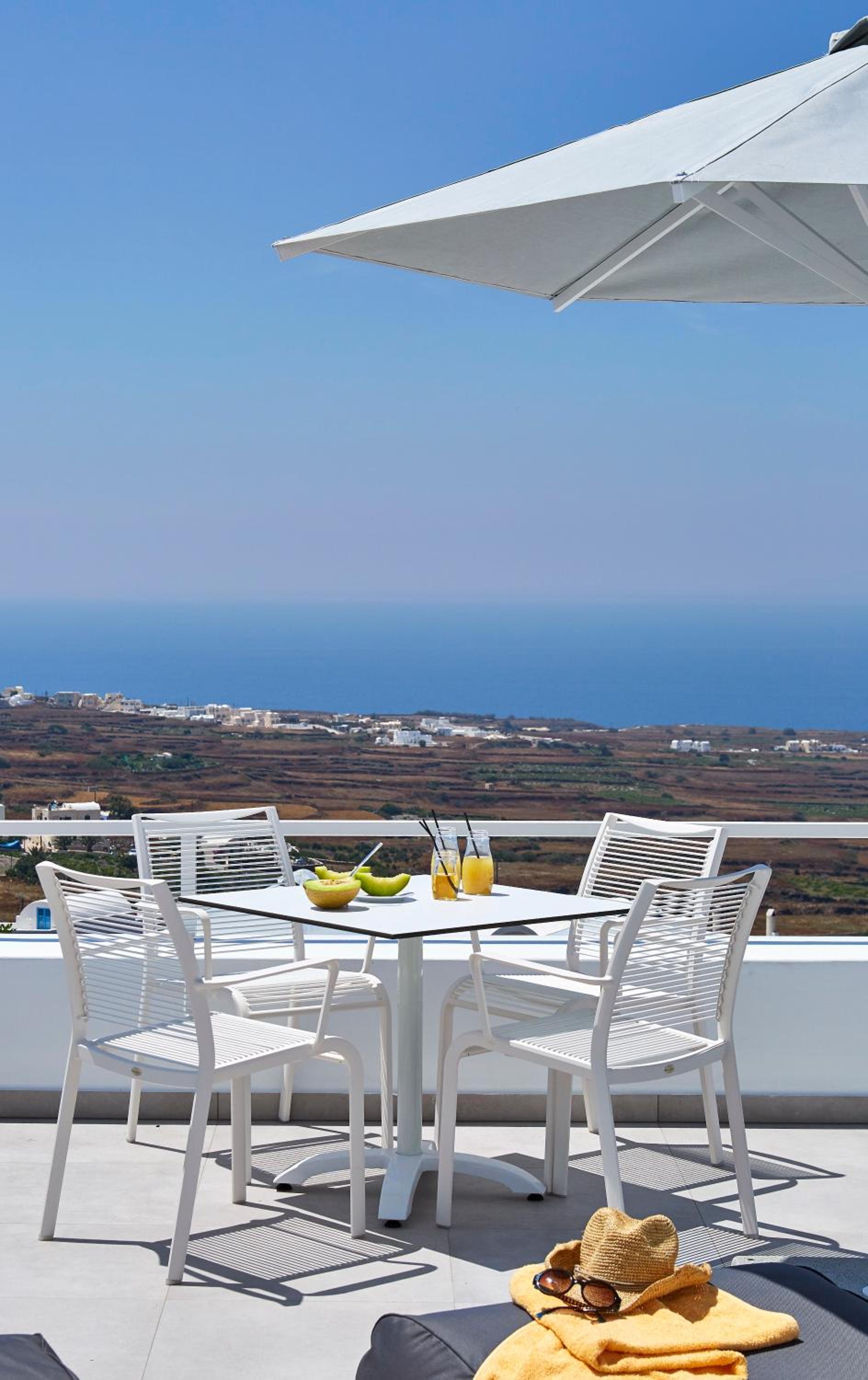 Executive 2BD Suite with Sea View & outdoor Jacuzzi