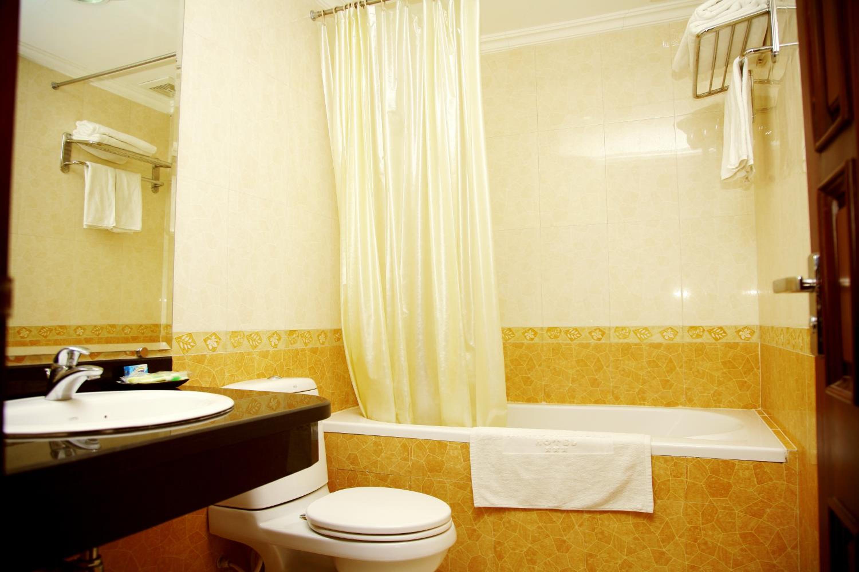 Triple Room with City View