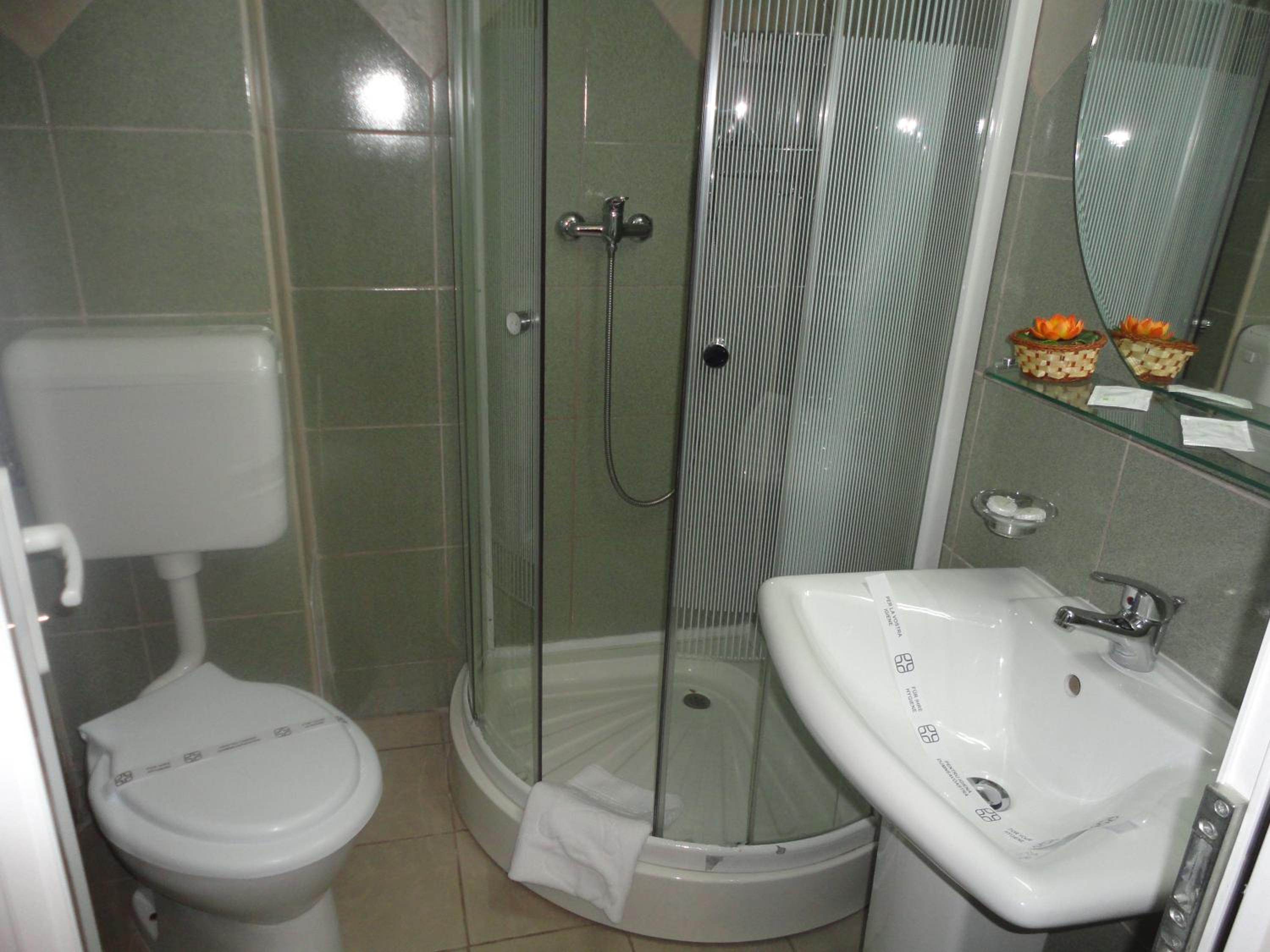 Apartment (3 Adults)