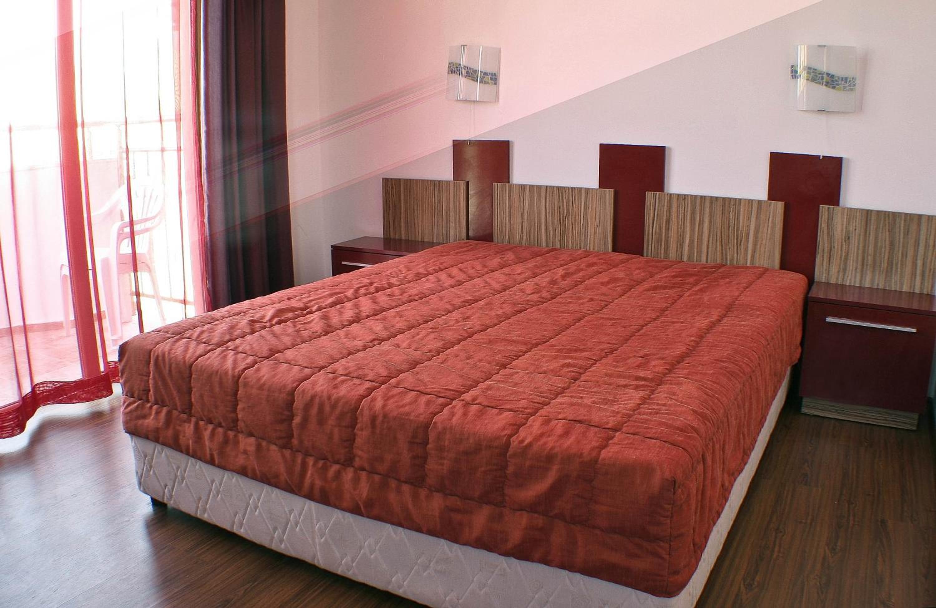 Double Or Twin Room With Partial Sea View