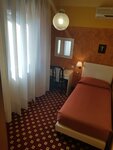 Single Room в Hotel Diana
