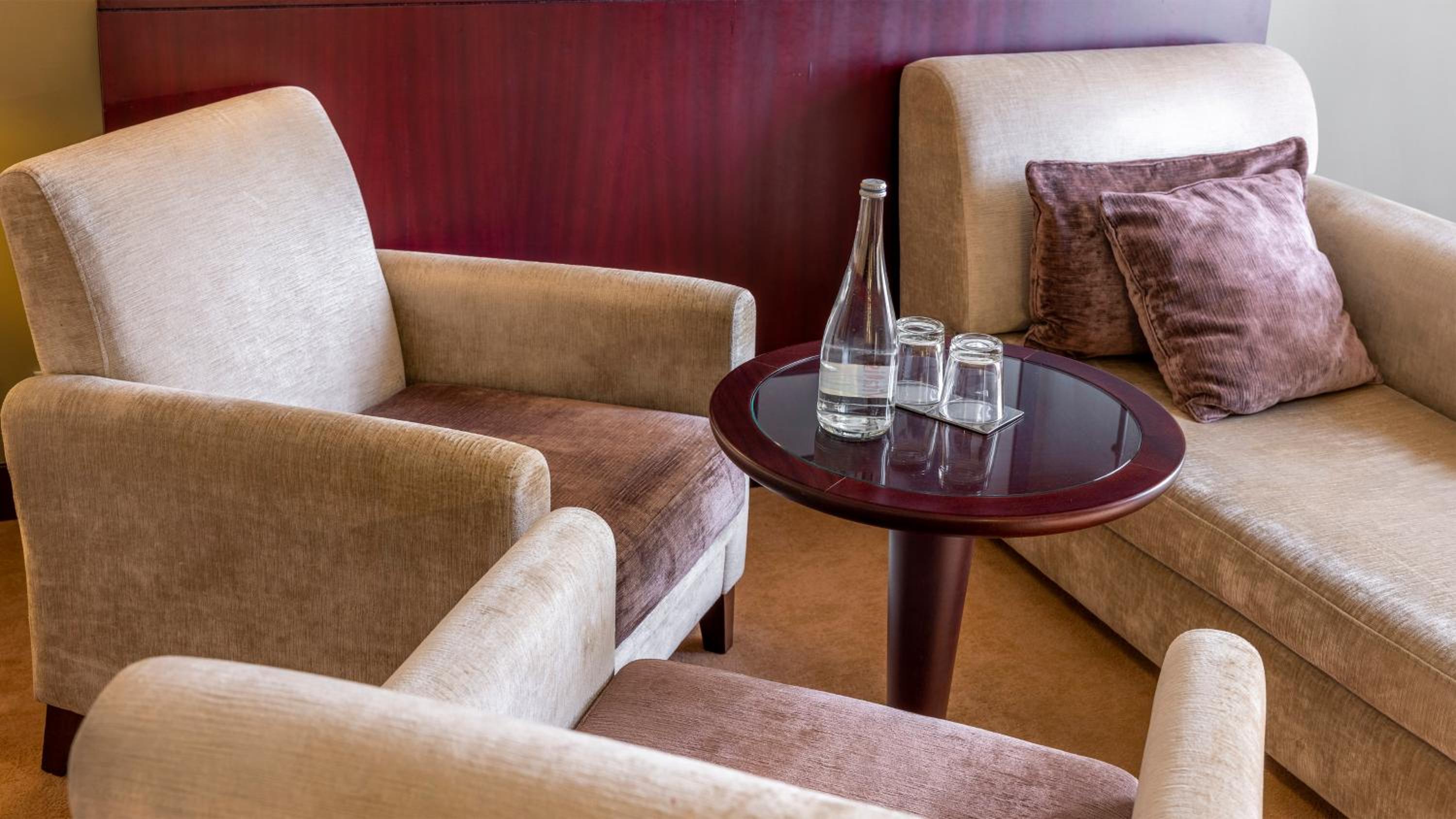 Junior King Suite