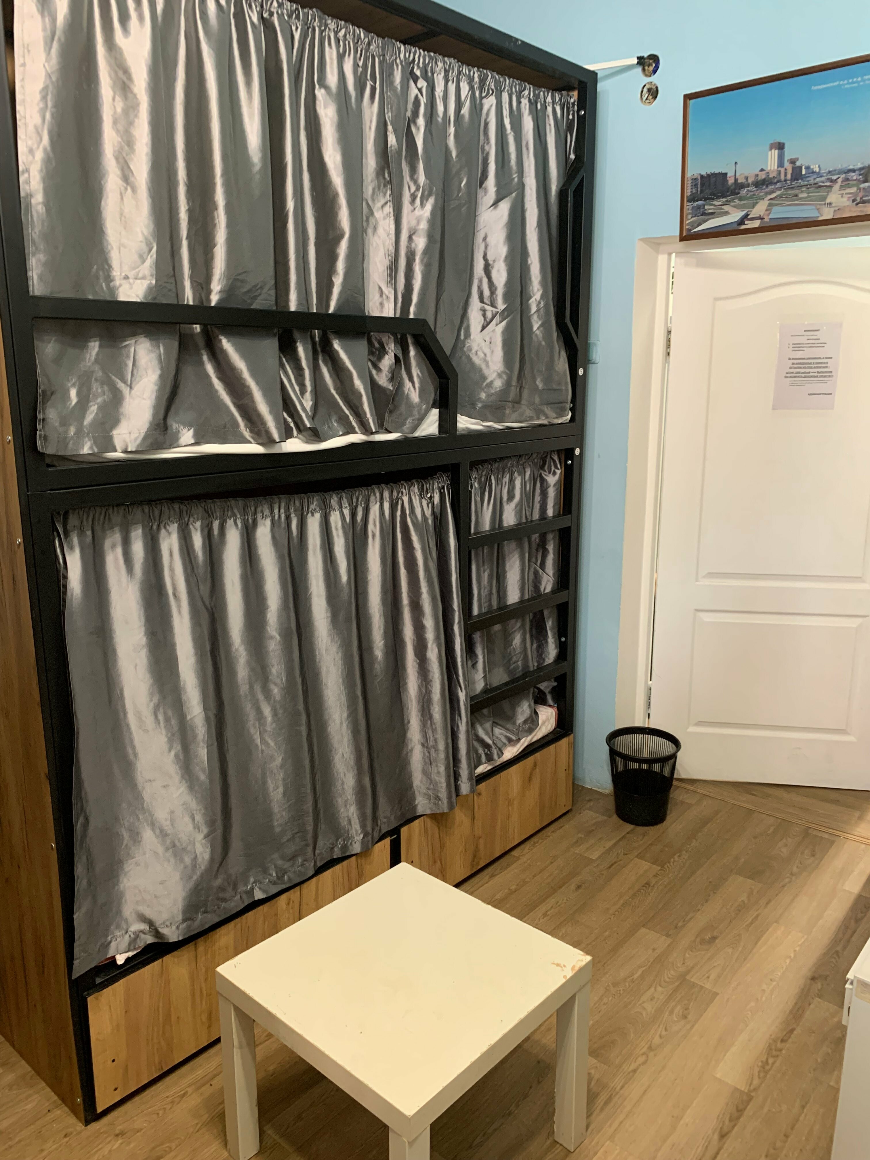 4х местный номер с двумя двухъярусными кроватями