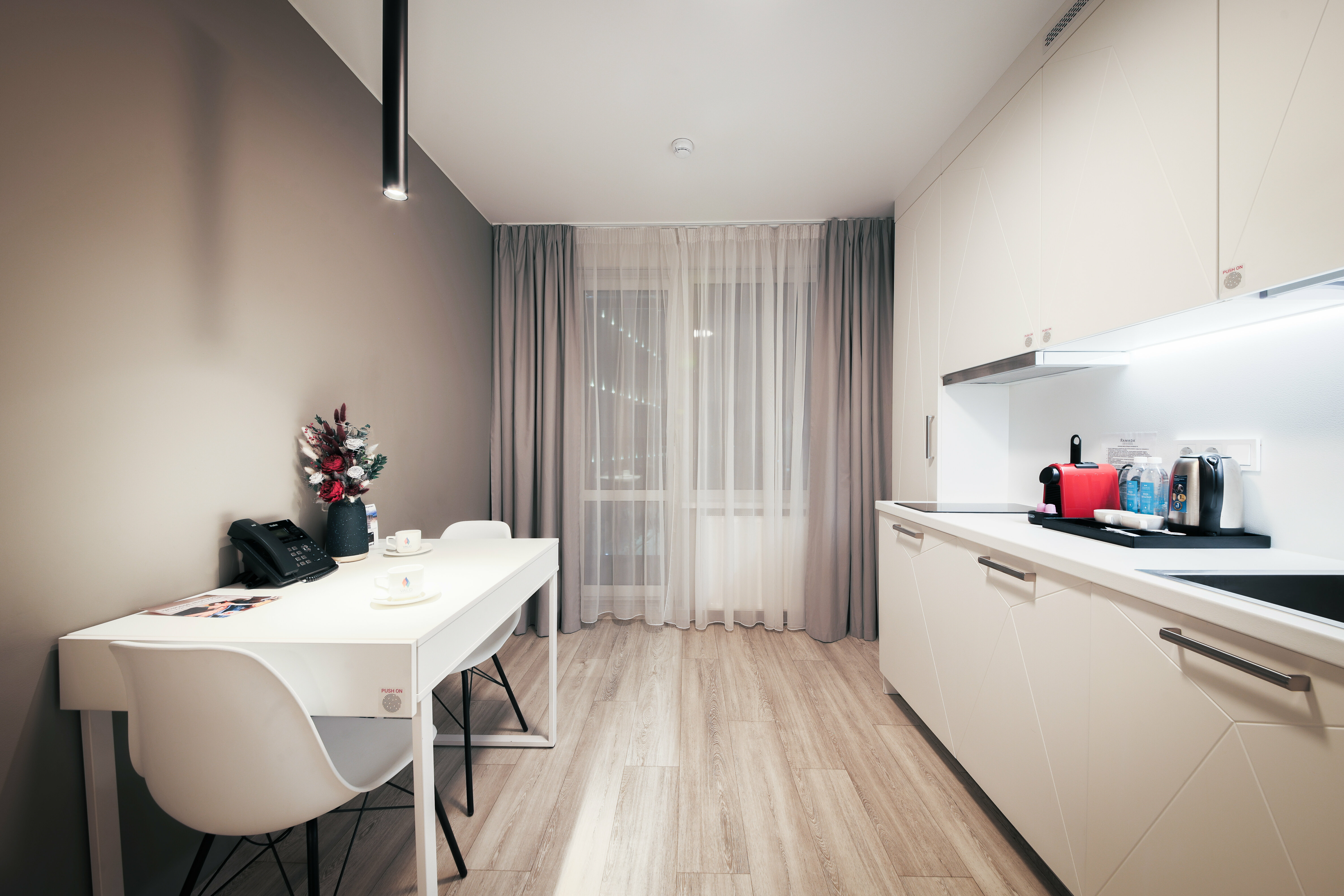 Ramada Suite 4* без посещения бассейна