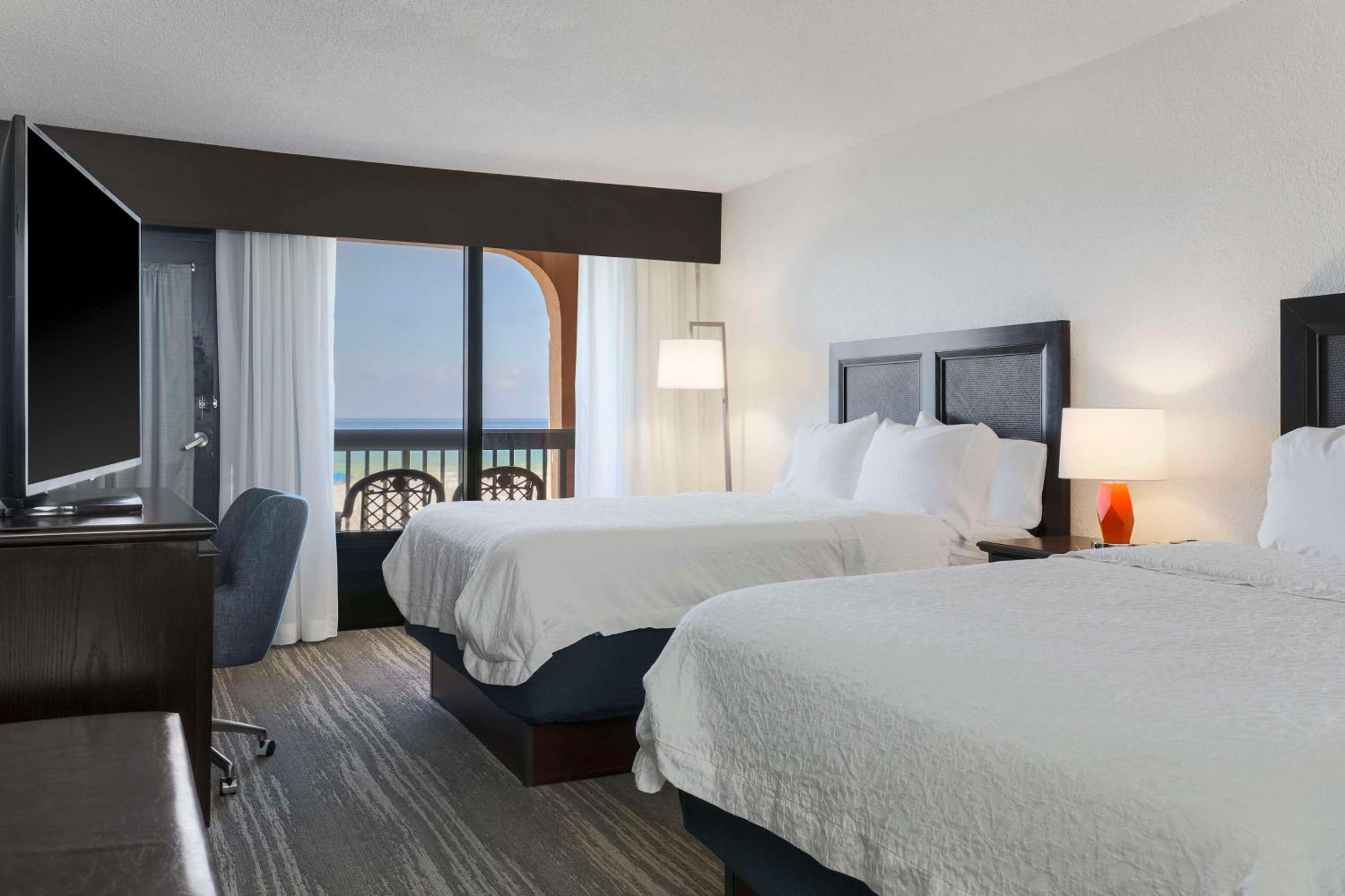 Queen Room with Two Queen Beds with Gulf View and Balcony