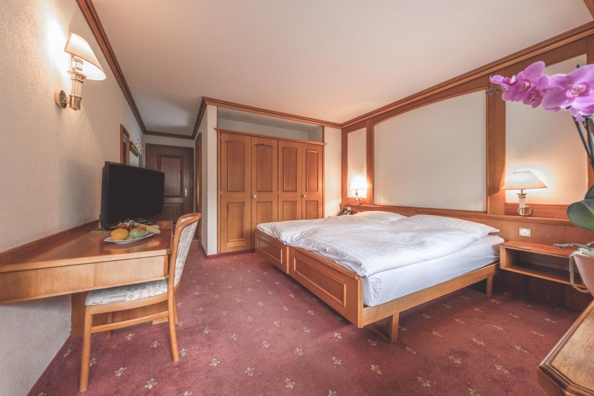 Superior Double Room with Matterhorn View