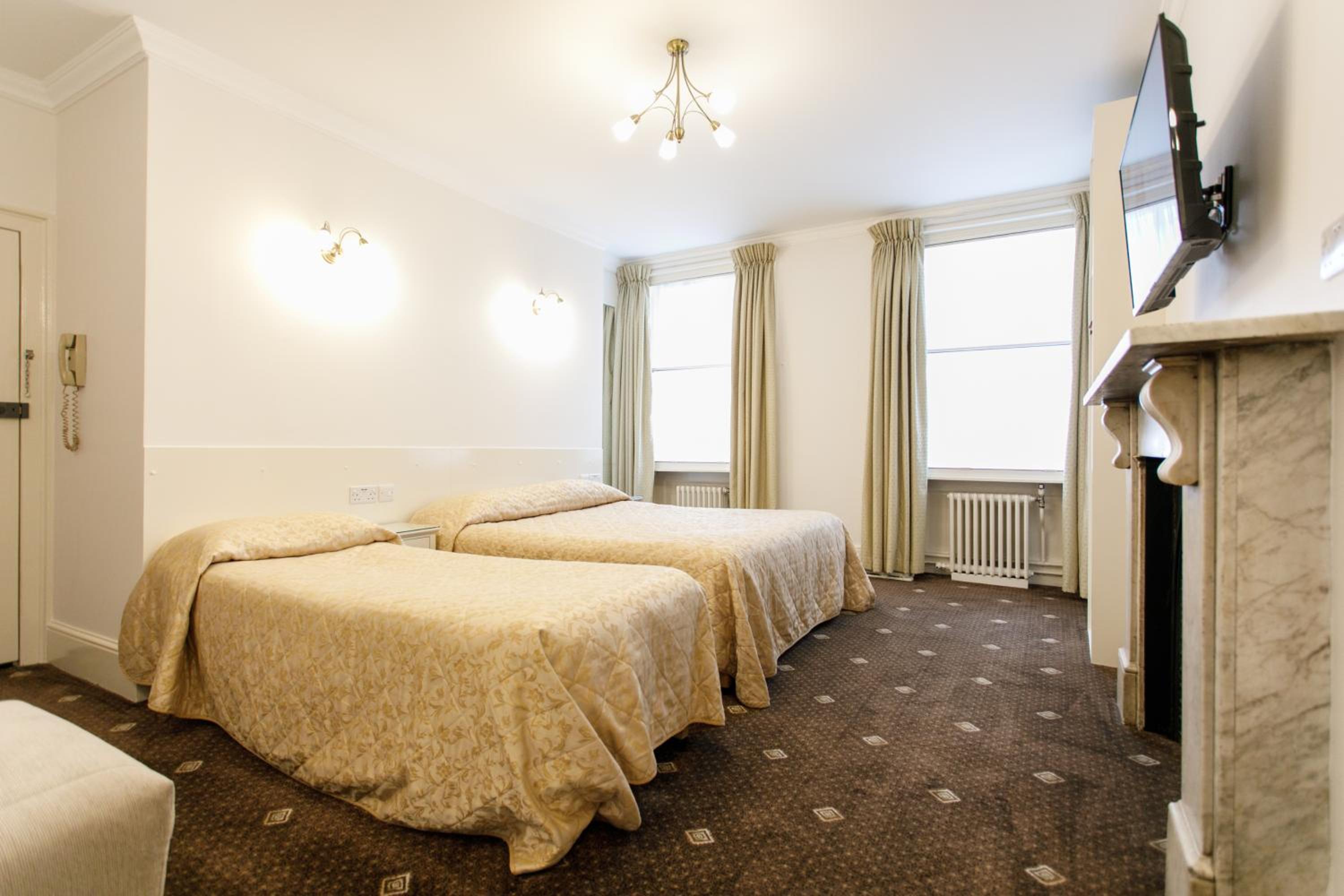 Triple Room with Bathroom