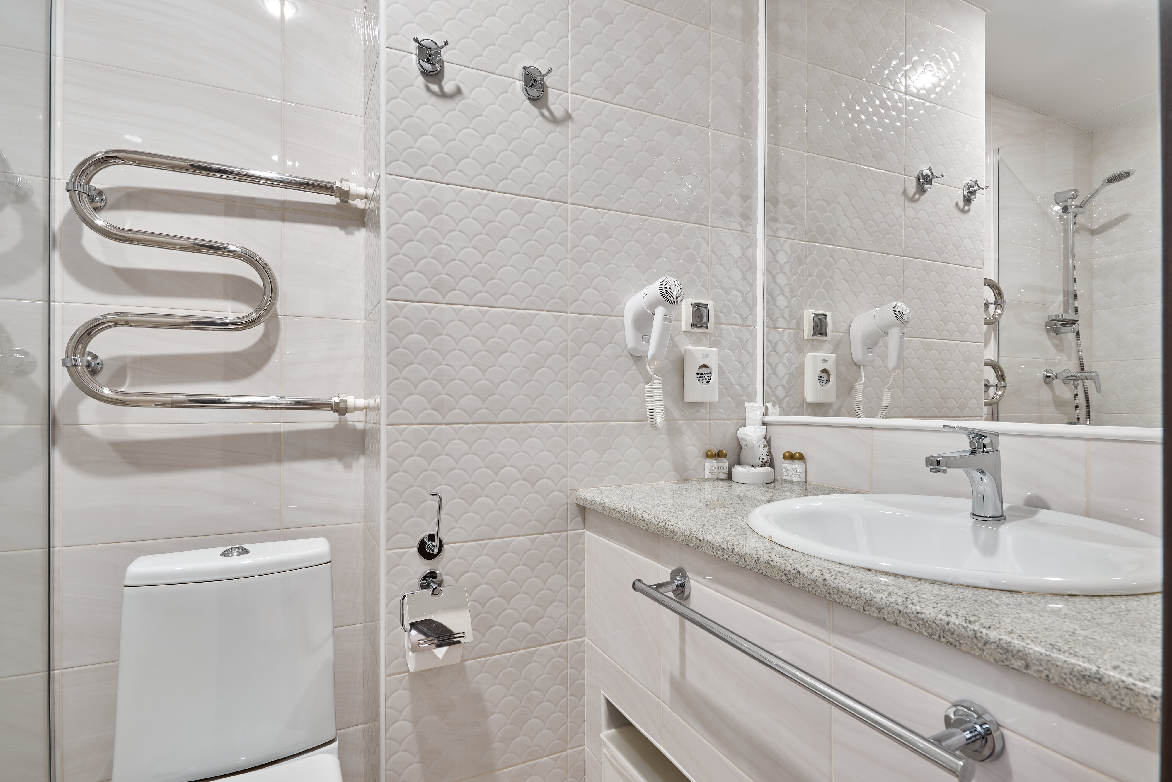 Двухместный номер первой категории с двумя кроватями