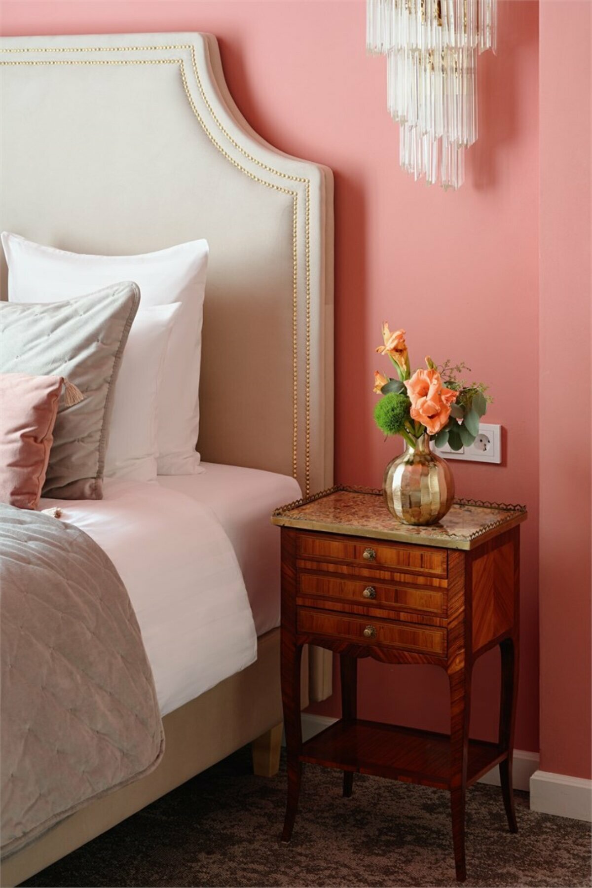 РЕЗИДЕНЦИЯ ДАШКОВОЙ