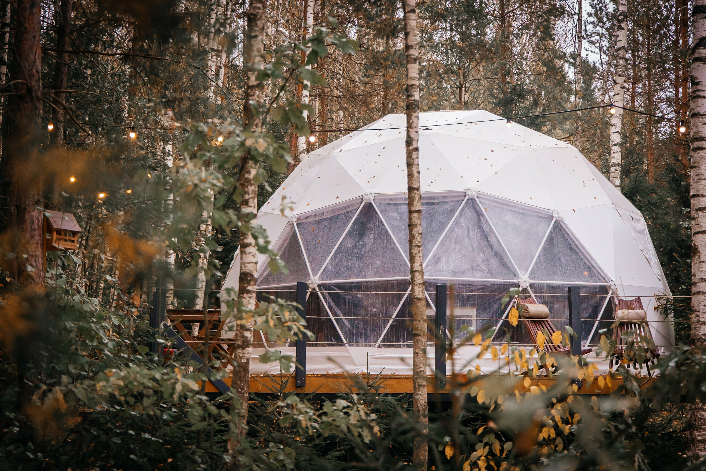 Четырехместный дом Сфера с терассой, чаном и мангальной зоной.