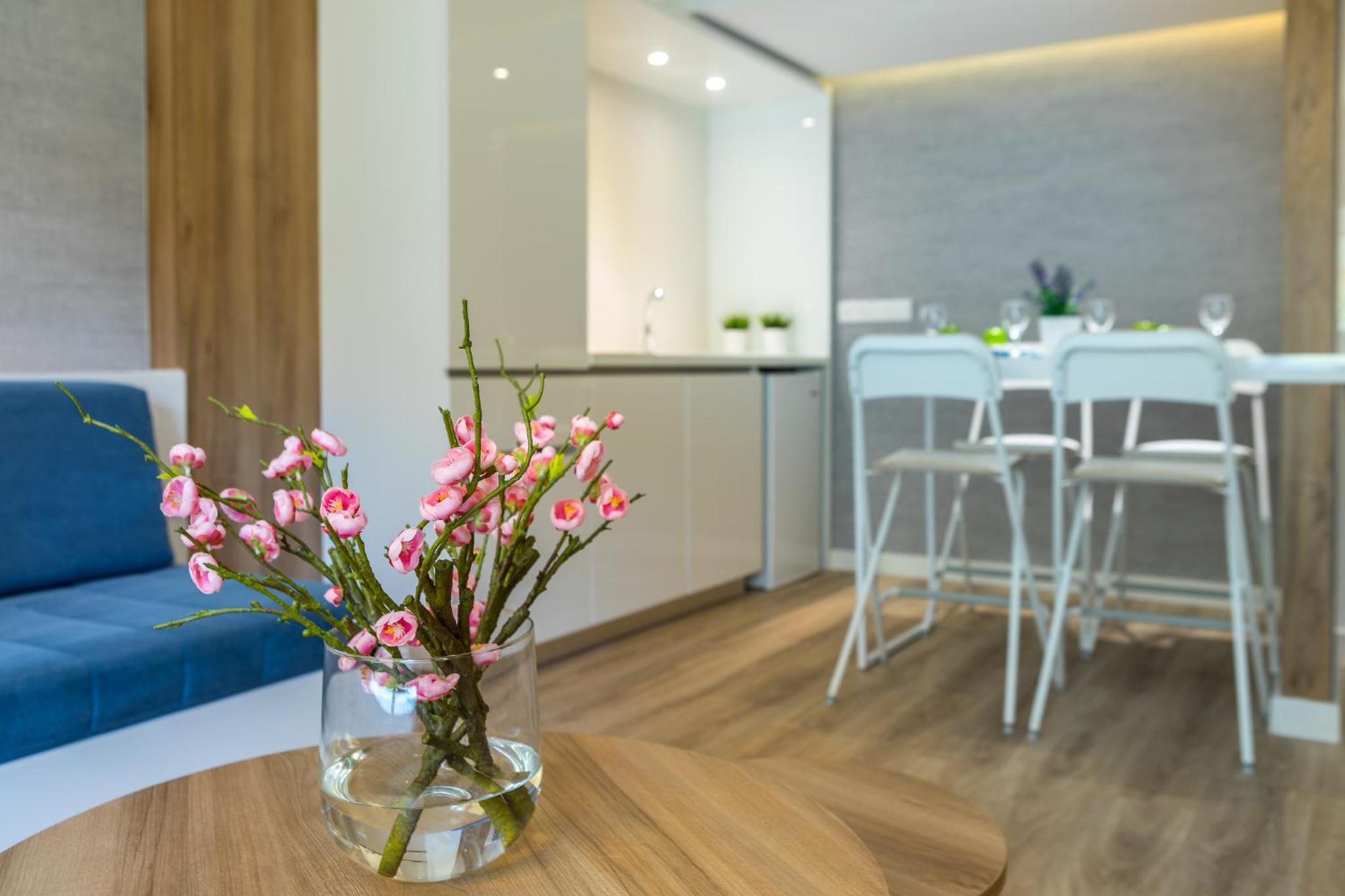 Superior One-Bedroom Suite with Garden View