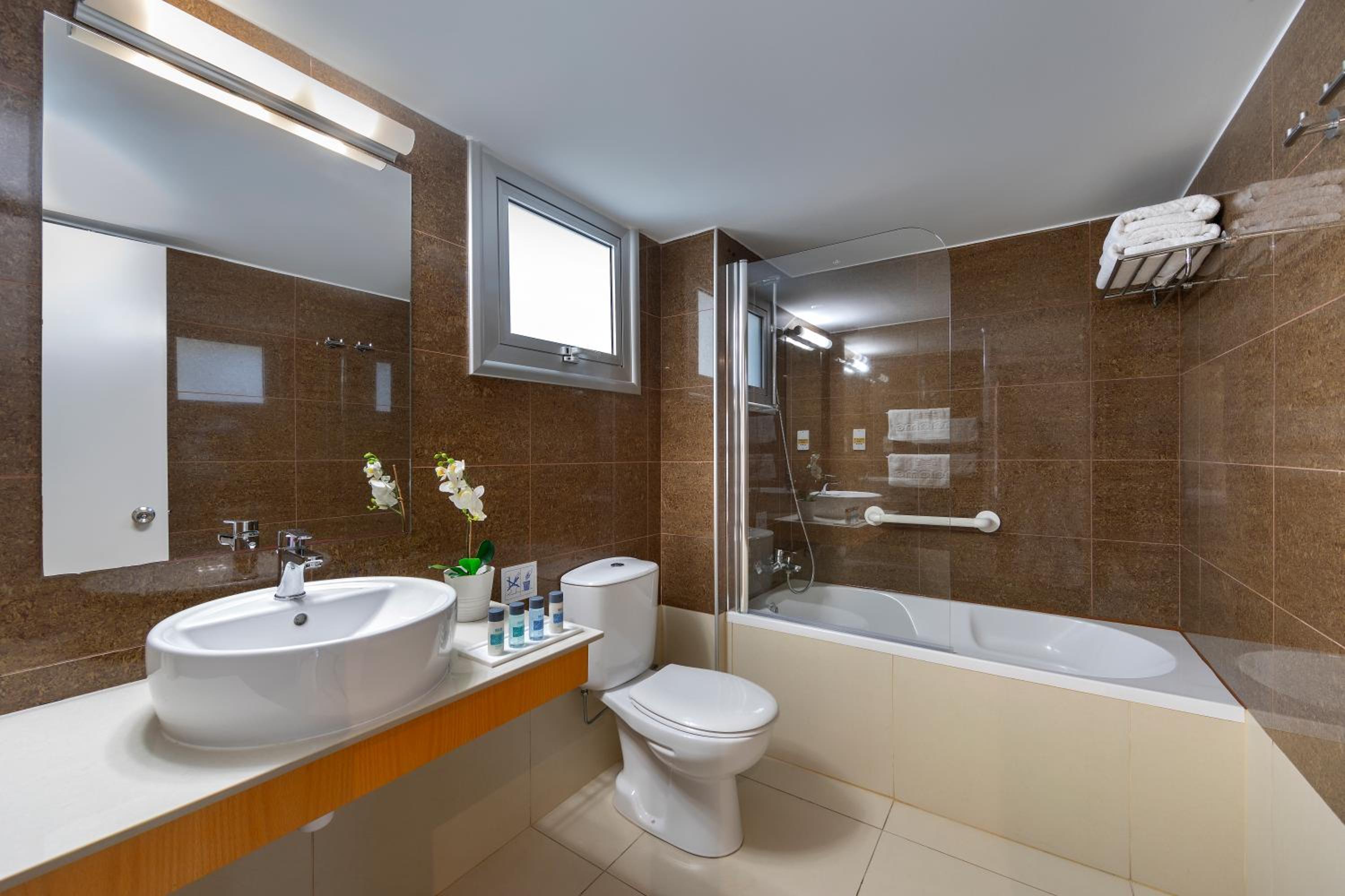 One-Bedroom Suite with Garden View