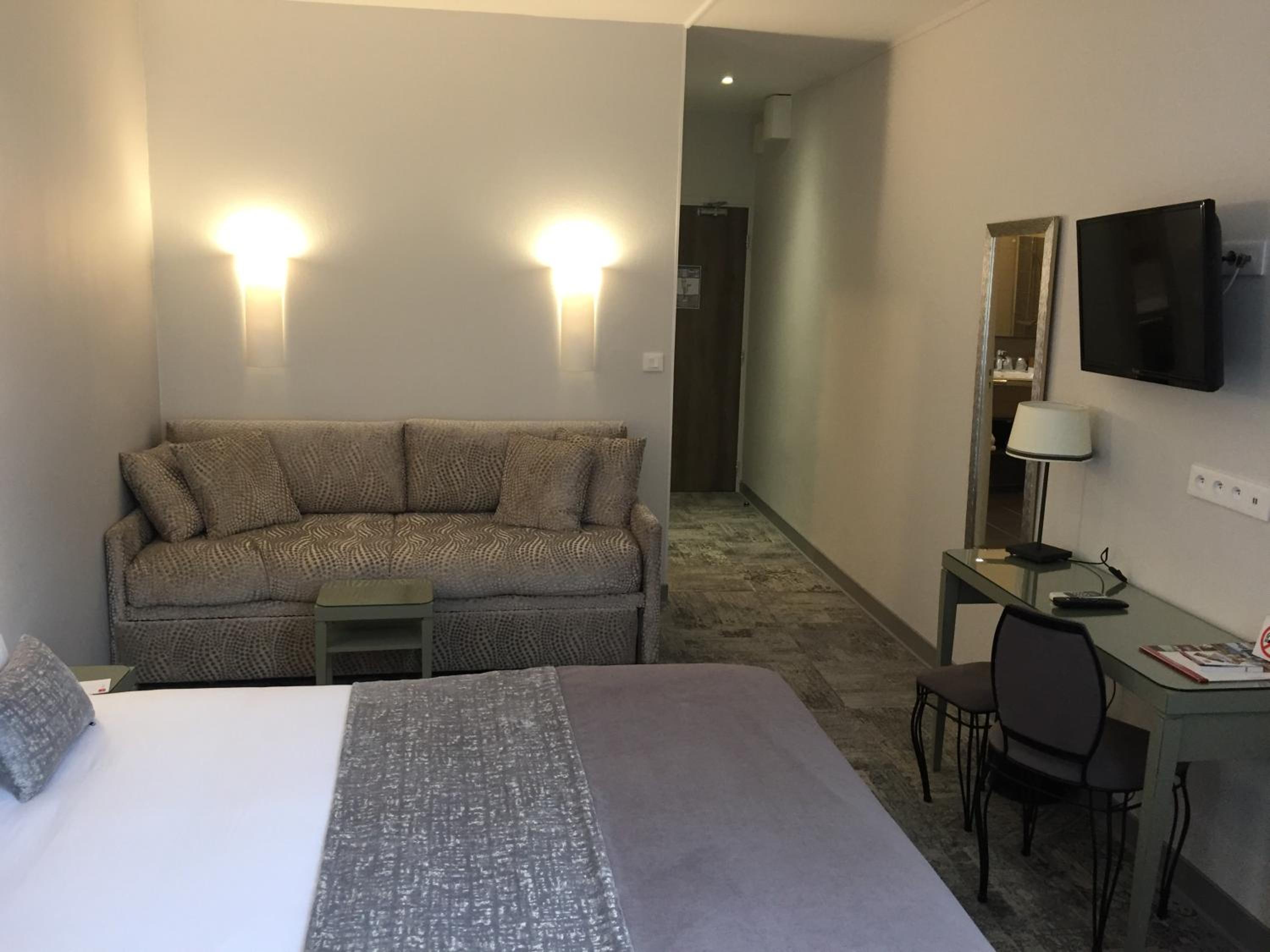 Standard Family Room