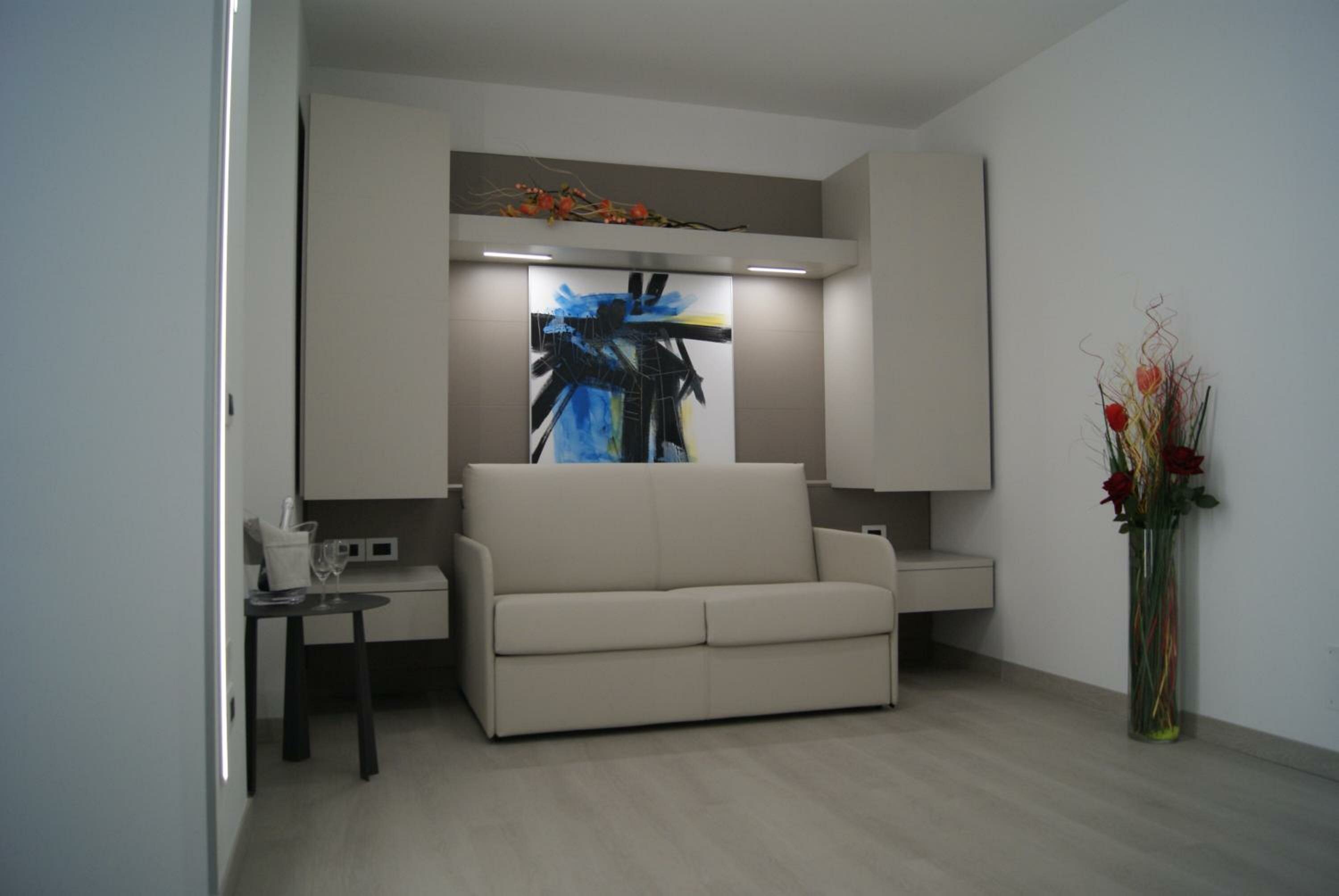 Deluxe Suite with Spa Bath