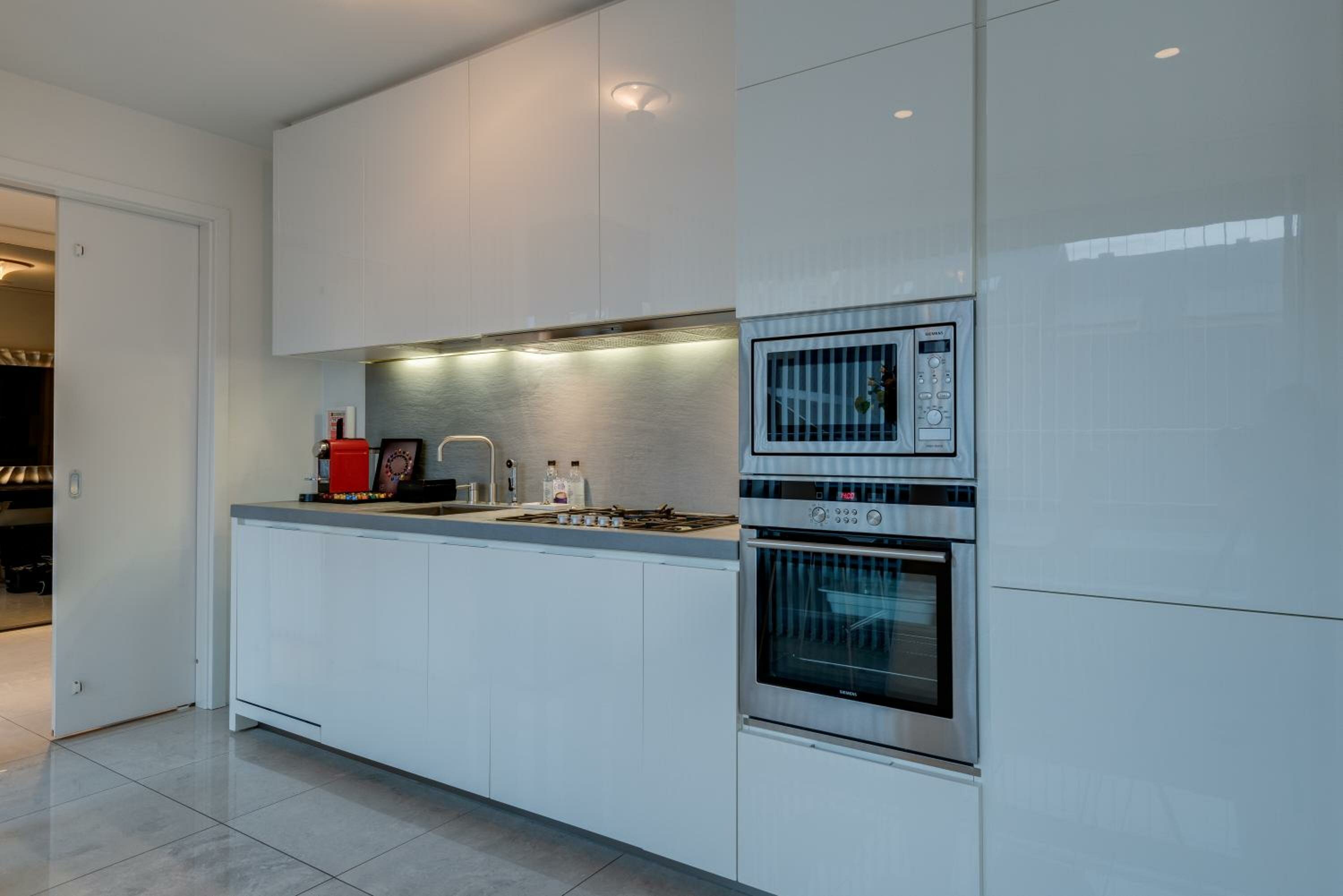 Deluxe One-Bedroom Suite with Balcony