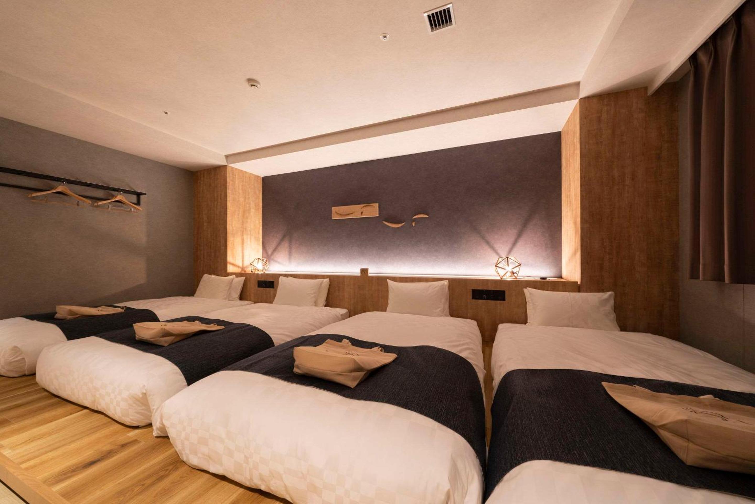 Family Room with Sofa - Non Smoking