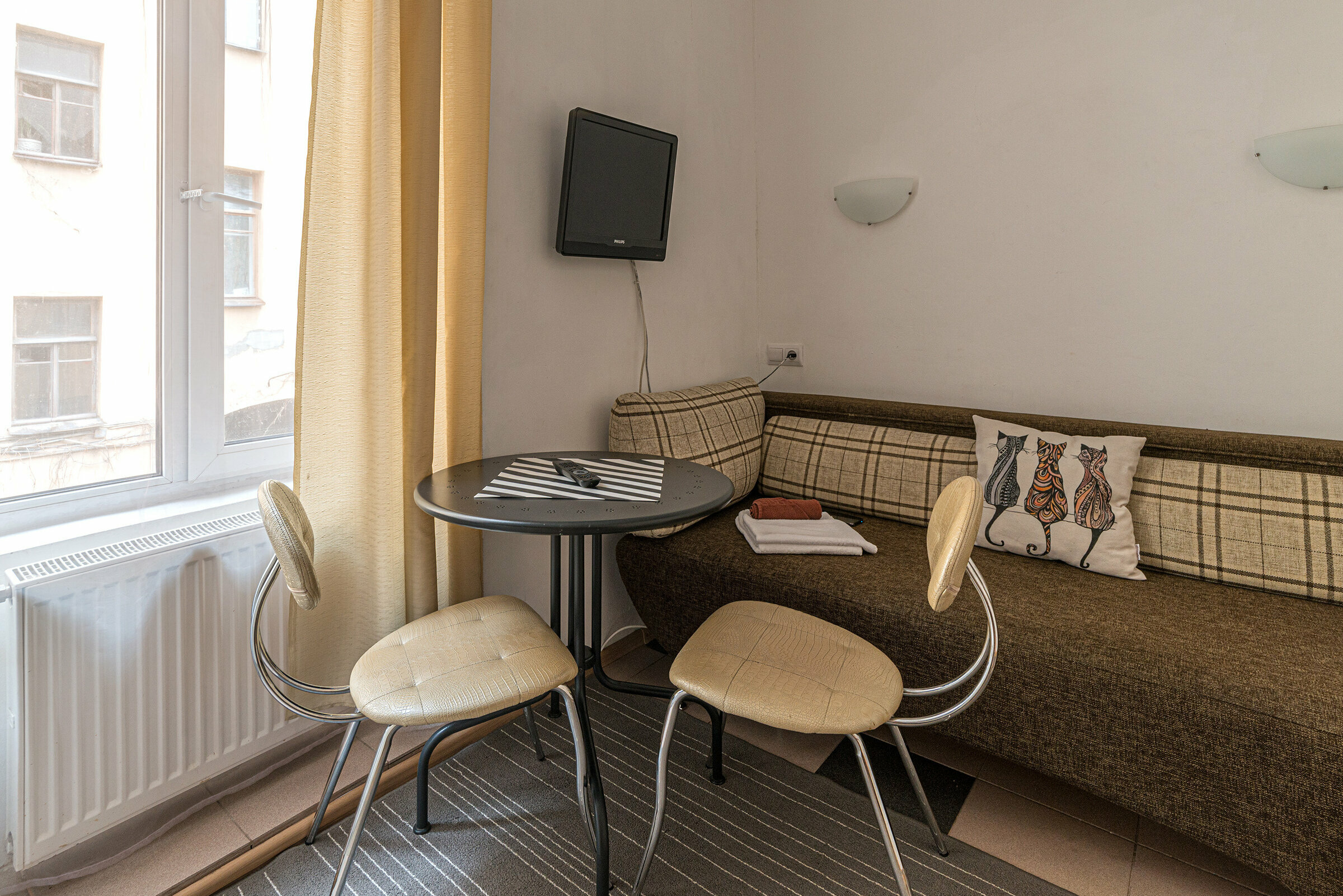 Трёхместный номер с санузлом и кухней