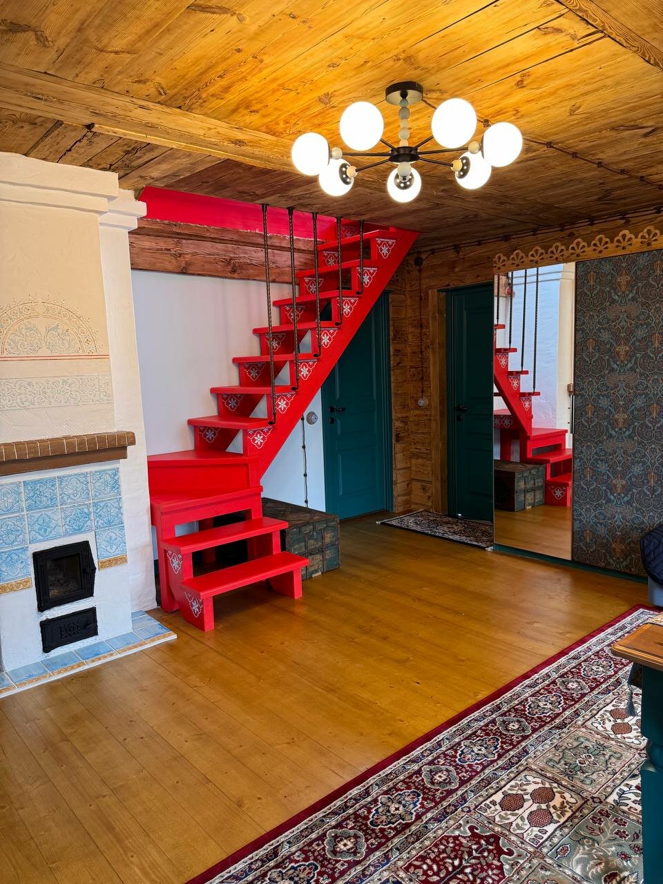 Светлица с мансардой