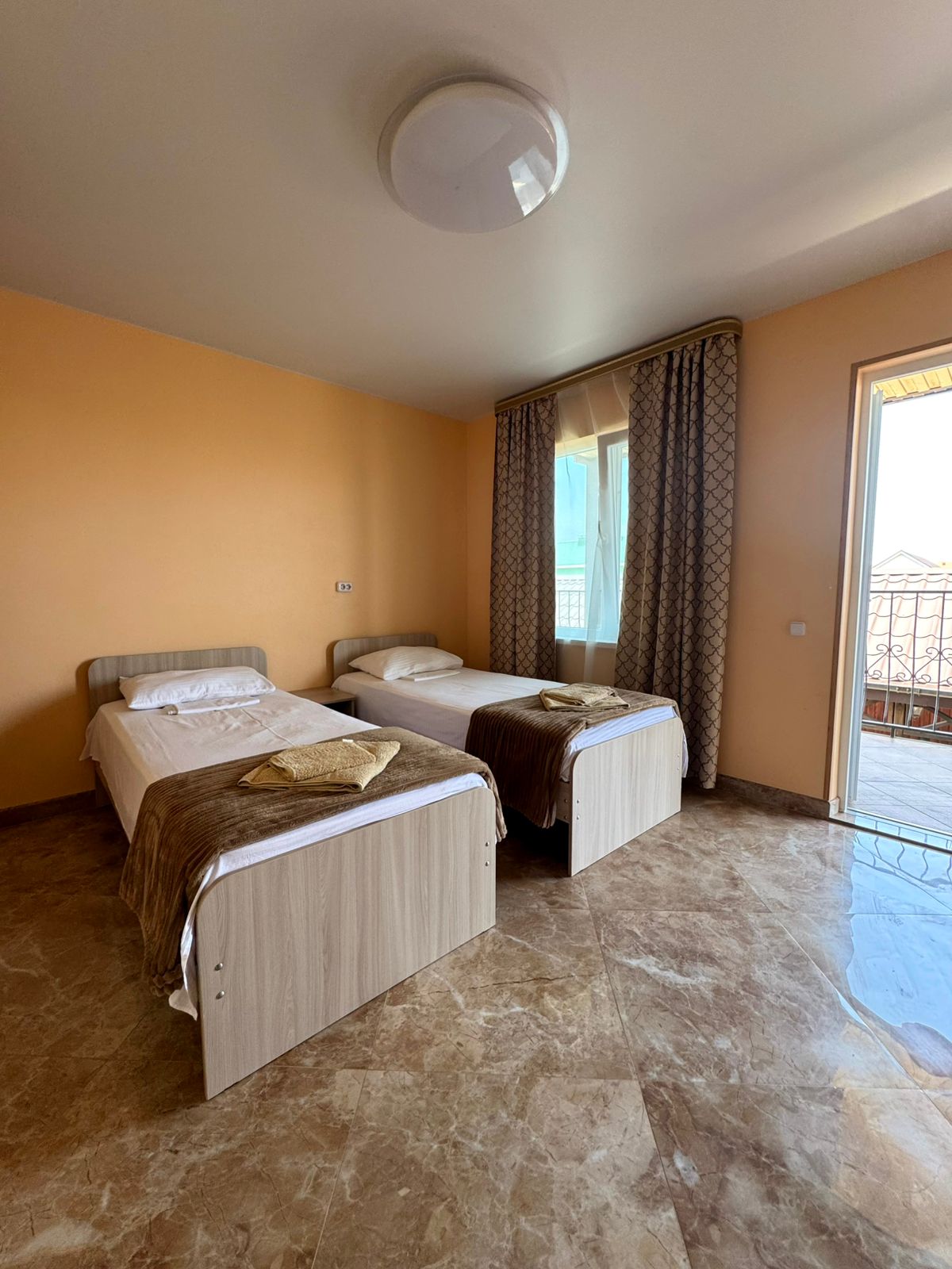 Улучшенный номер с кроватью размера «king-size» или 2 отдельными кроватями