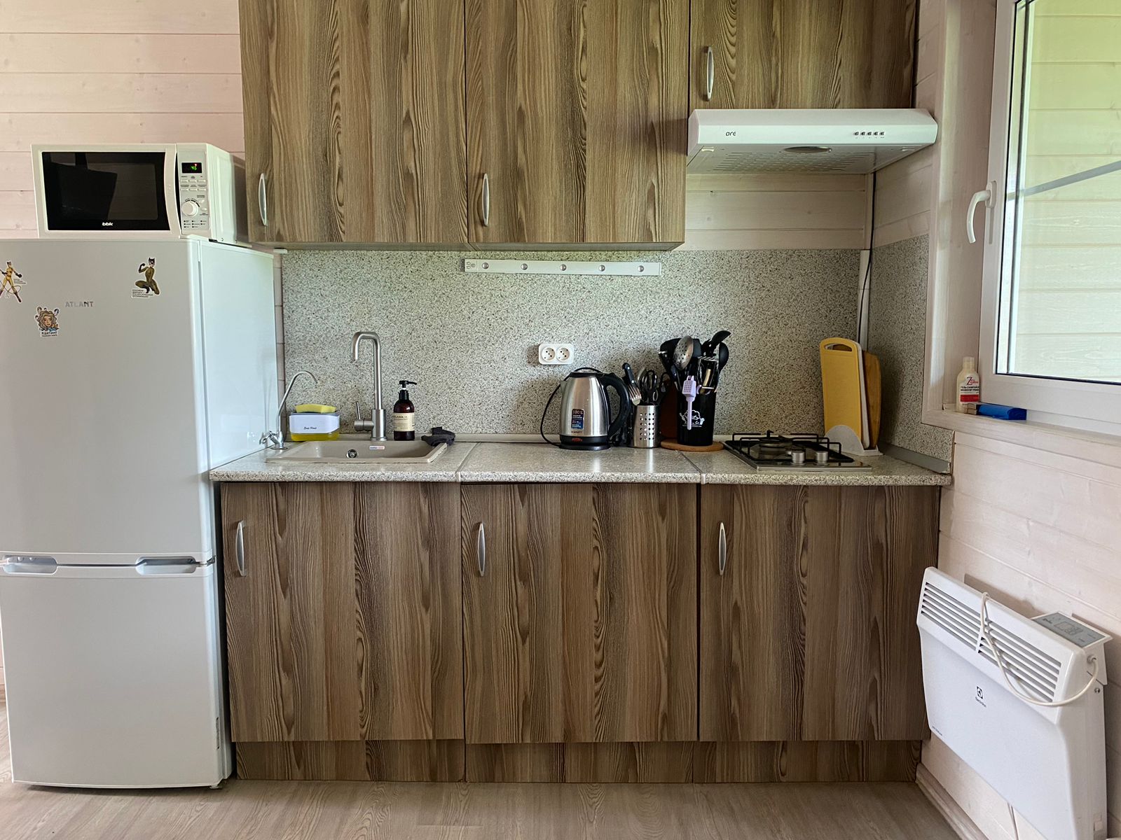 Дом с балконом