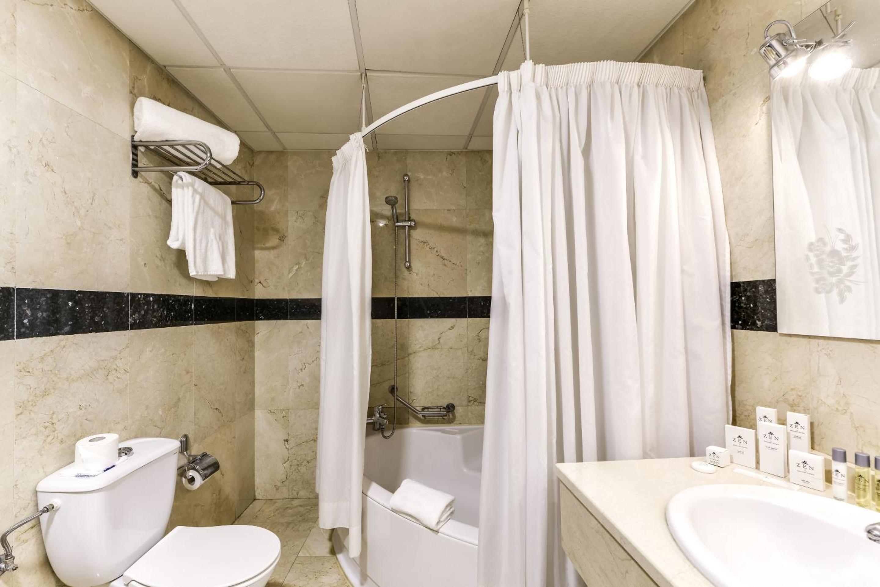 Large Double Room