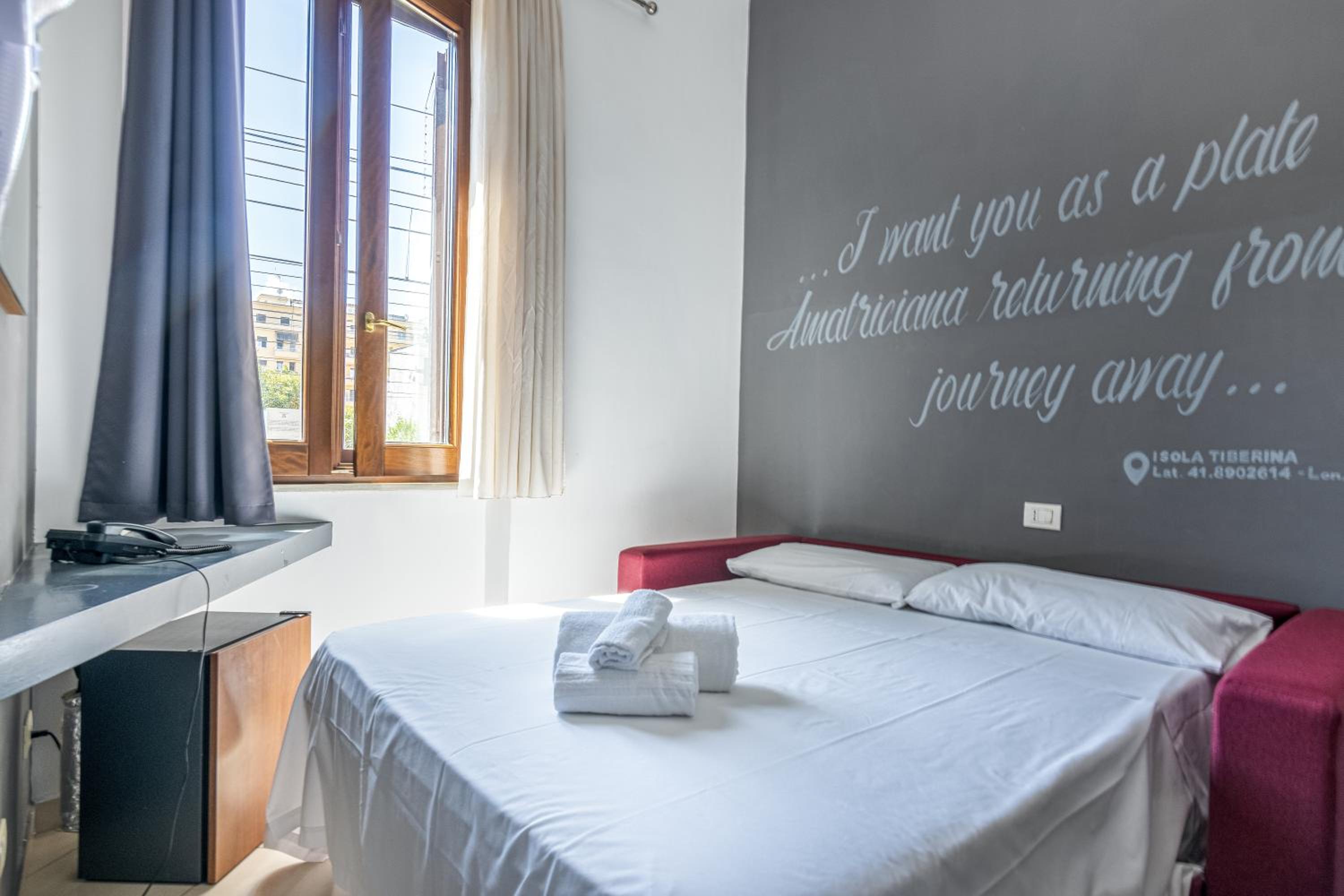 Economy Triple Room