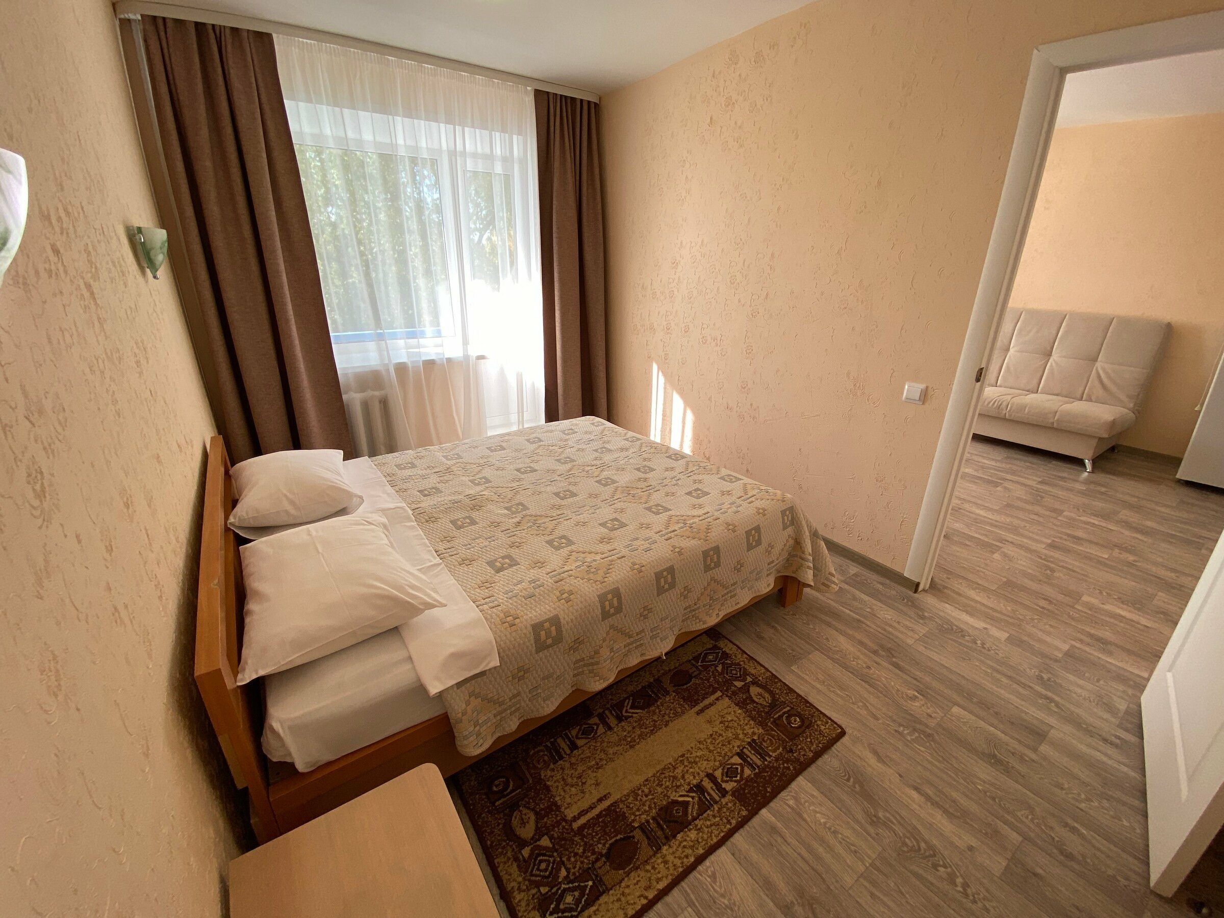 ЭКОНОМ СЕМЕЙНЫЙ с двуспальной кроватью