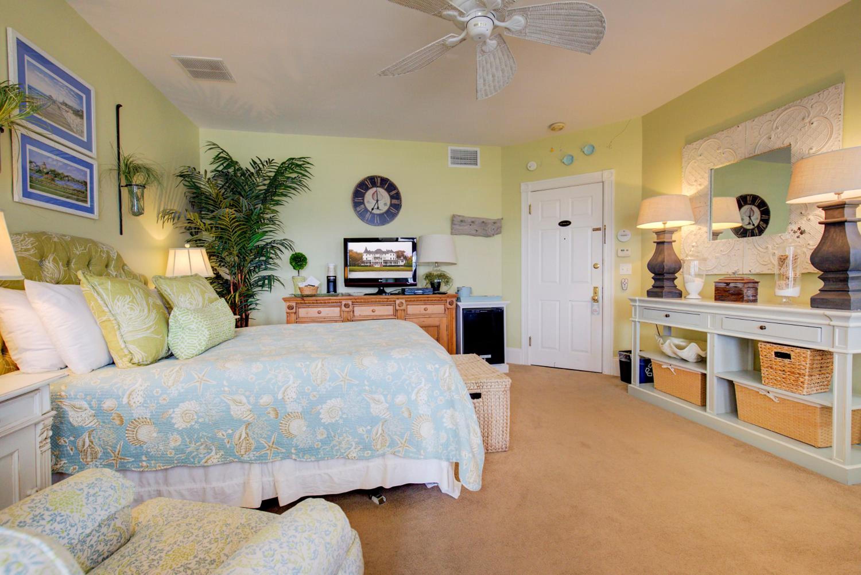 King Room with Balcony