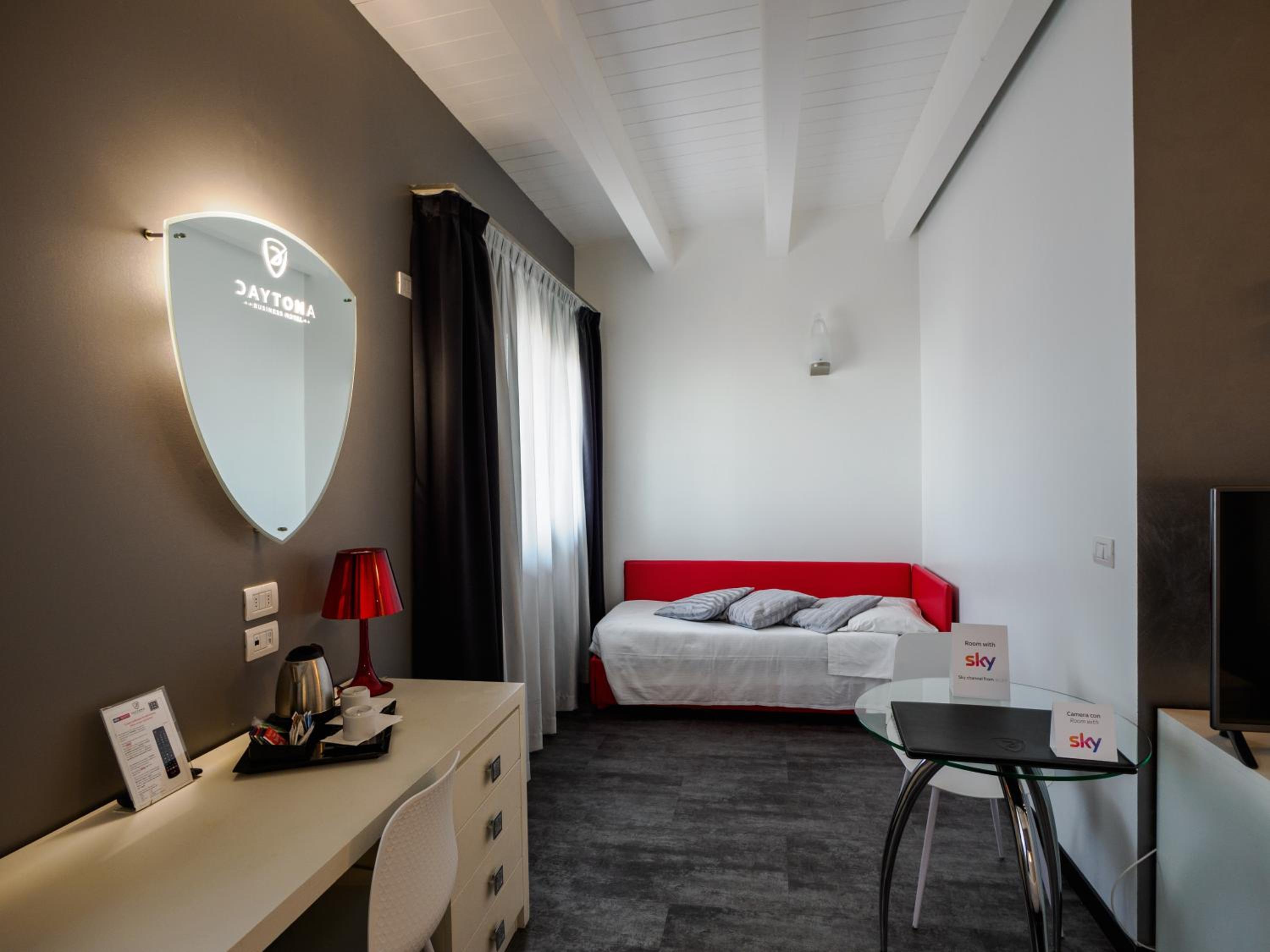 Junior Suite (1 Adult)