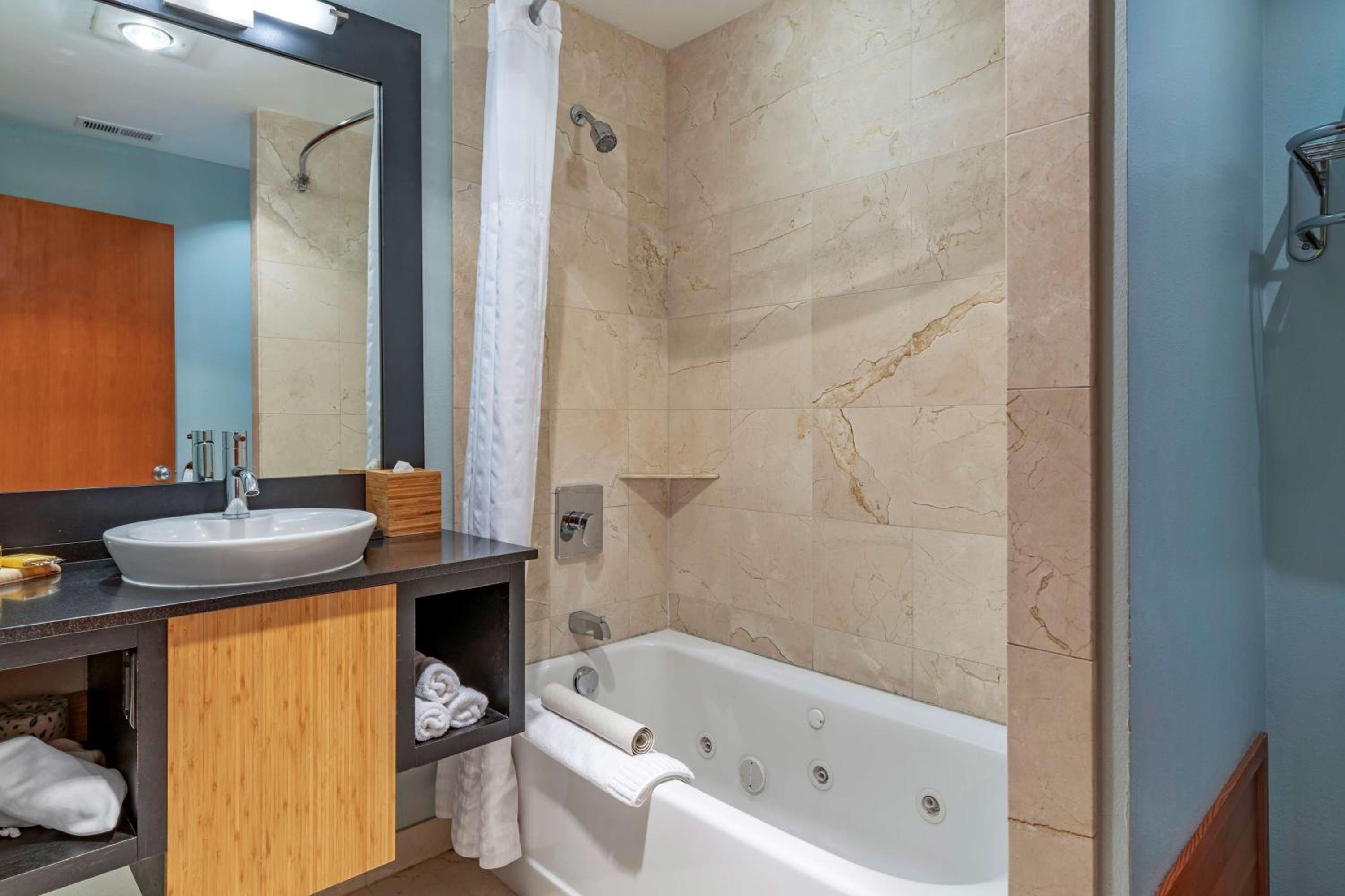 King Suite with 2 King Beds, Kitchen, Balcony, No Pets