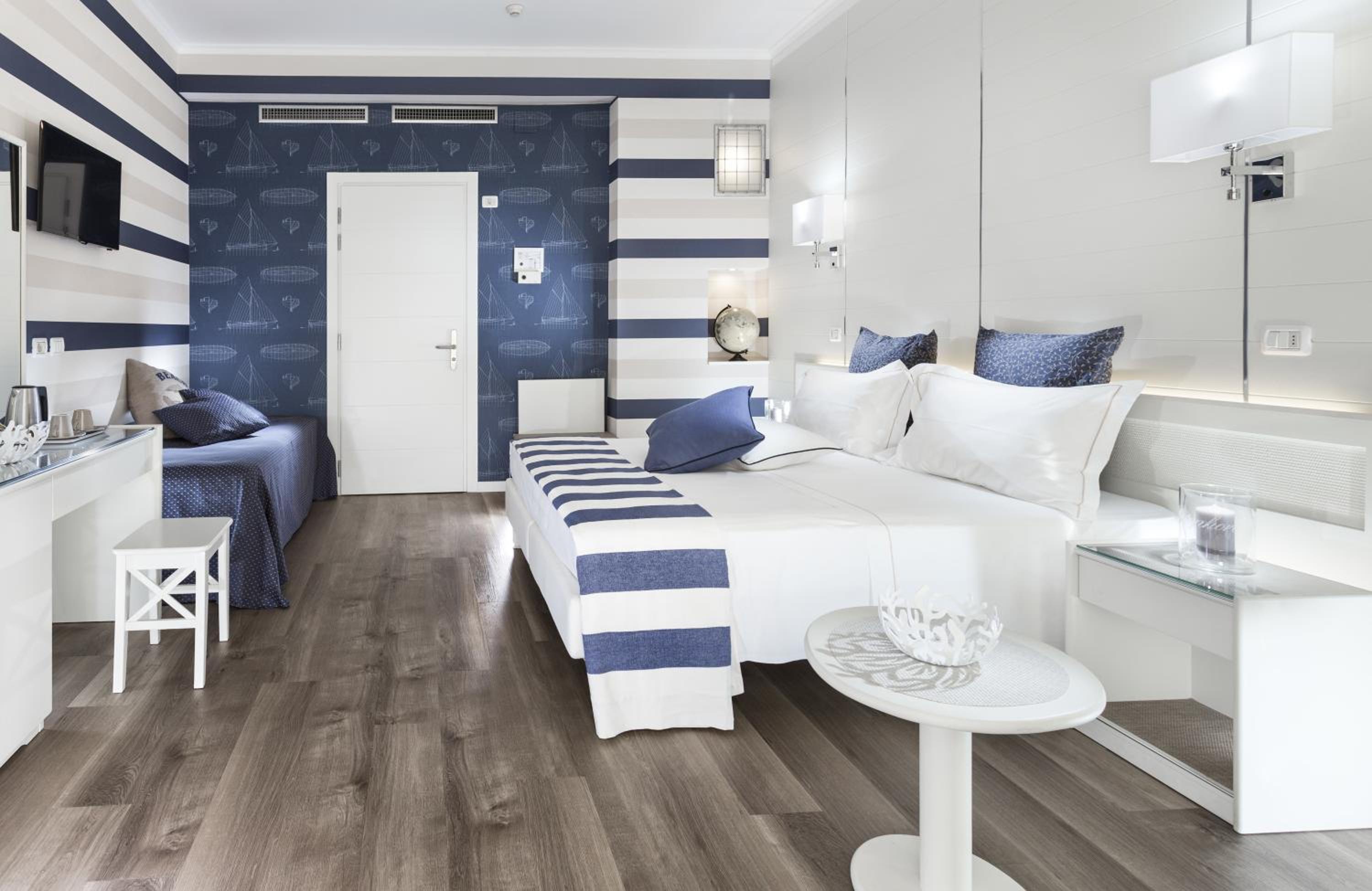 Junior Suite with Balcony