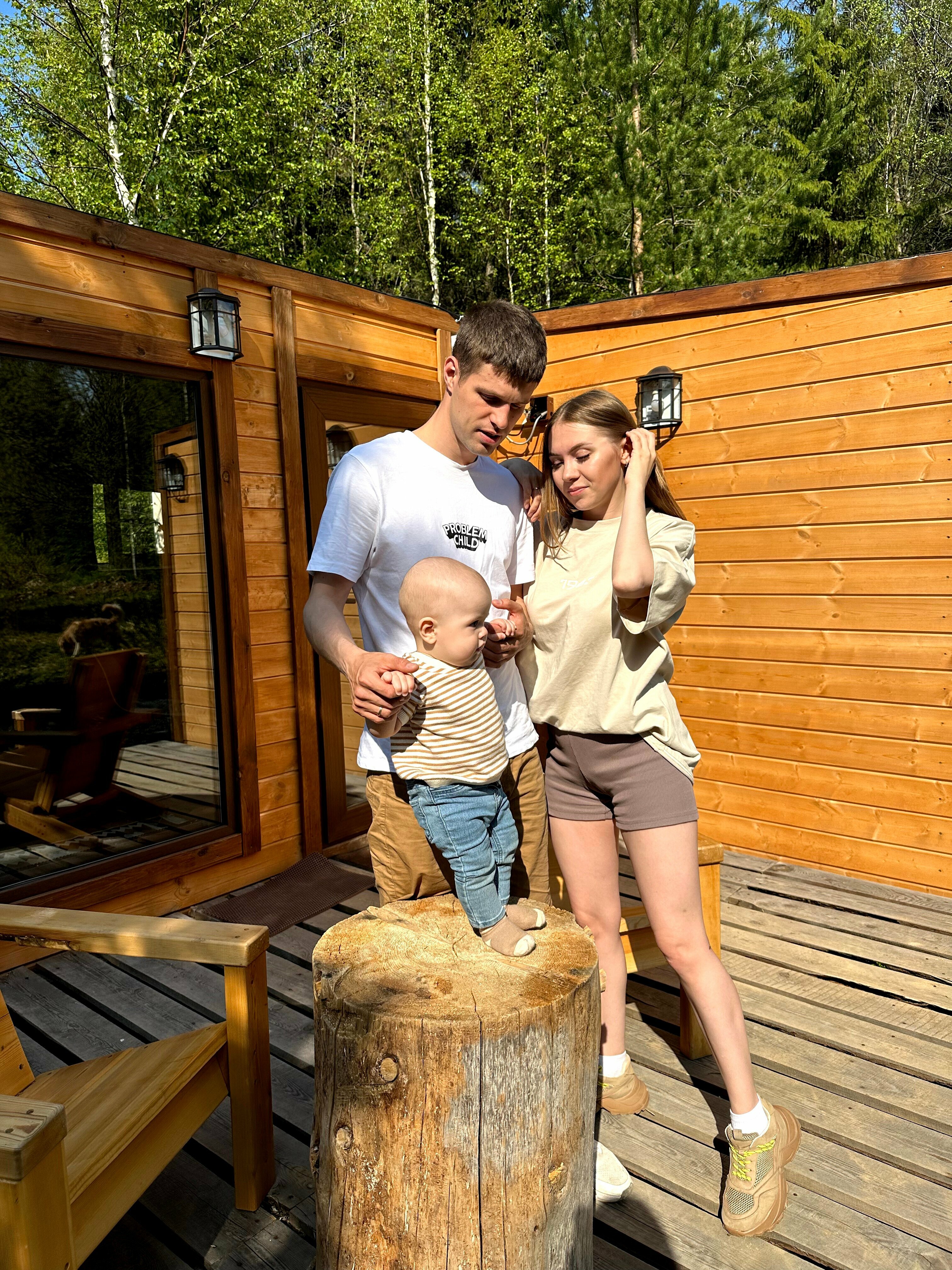 СЕМЕЙНЫЙ ДОМИК С ОТДЕЛЬНОЙ СПАЛЬНЕЙ (Эльбрус) с большой купелью (платно)