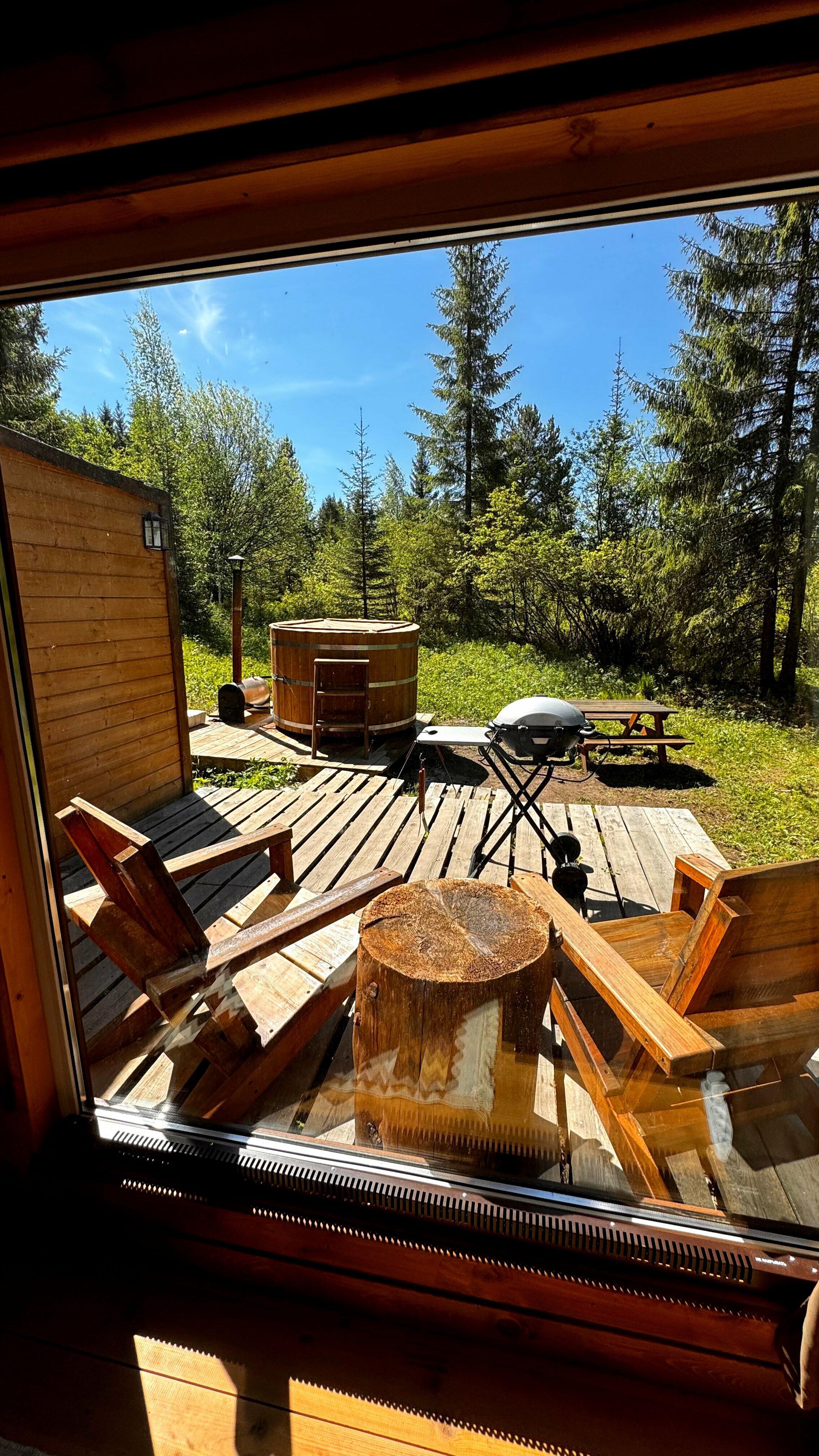 СЕМЕЙНЫЙ ДОМИК С ОТДЕЛЬНОЙ СПАЛЬНЕЙ (Эльбрус) с большой купелью (платно)