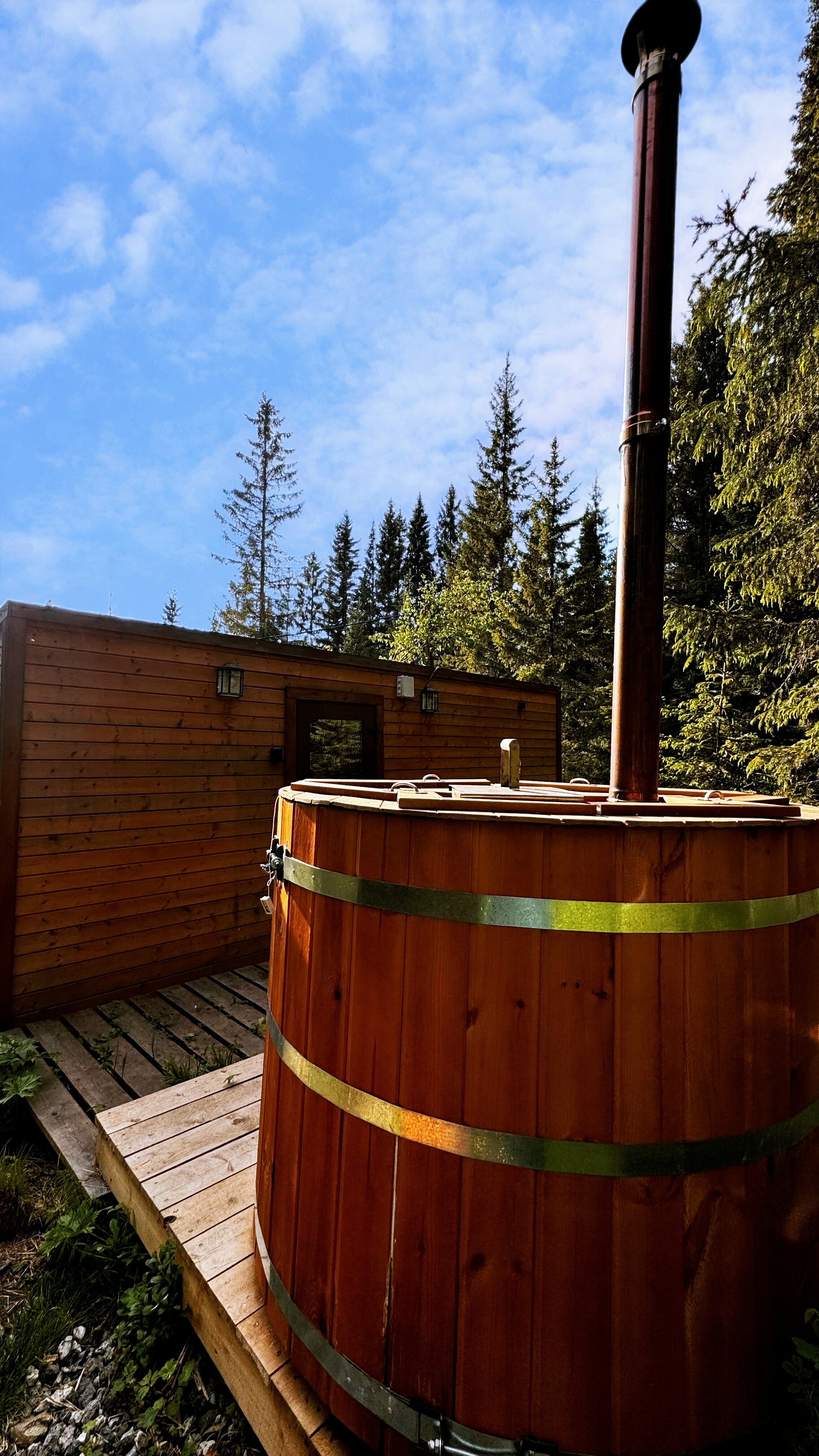 ДОМИК ДЛЯ ДВОИХ С ГОРЯЧЕЙ КУПЕЛЬЮ (Шерегеш)