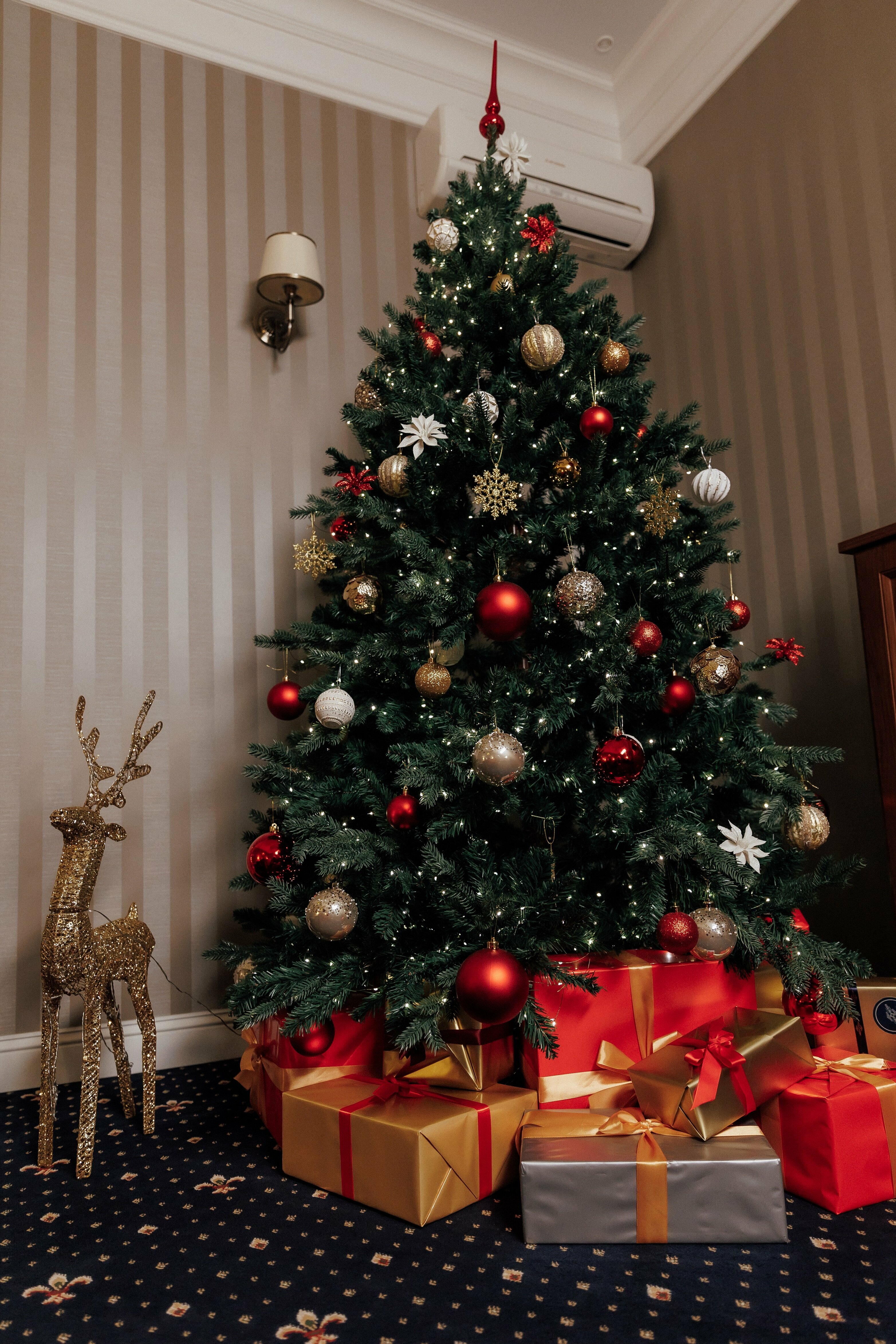 Улучшенный "Рождественская сказка"